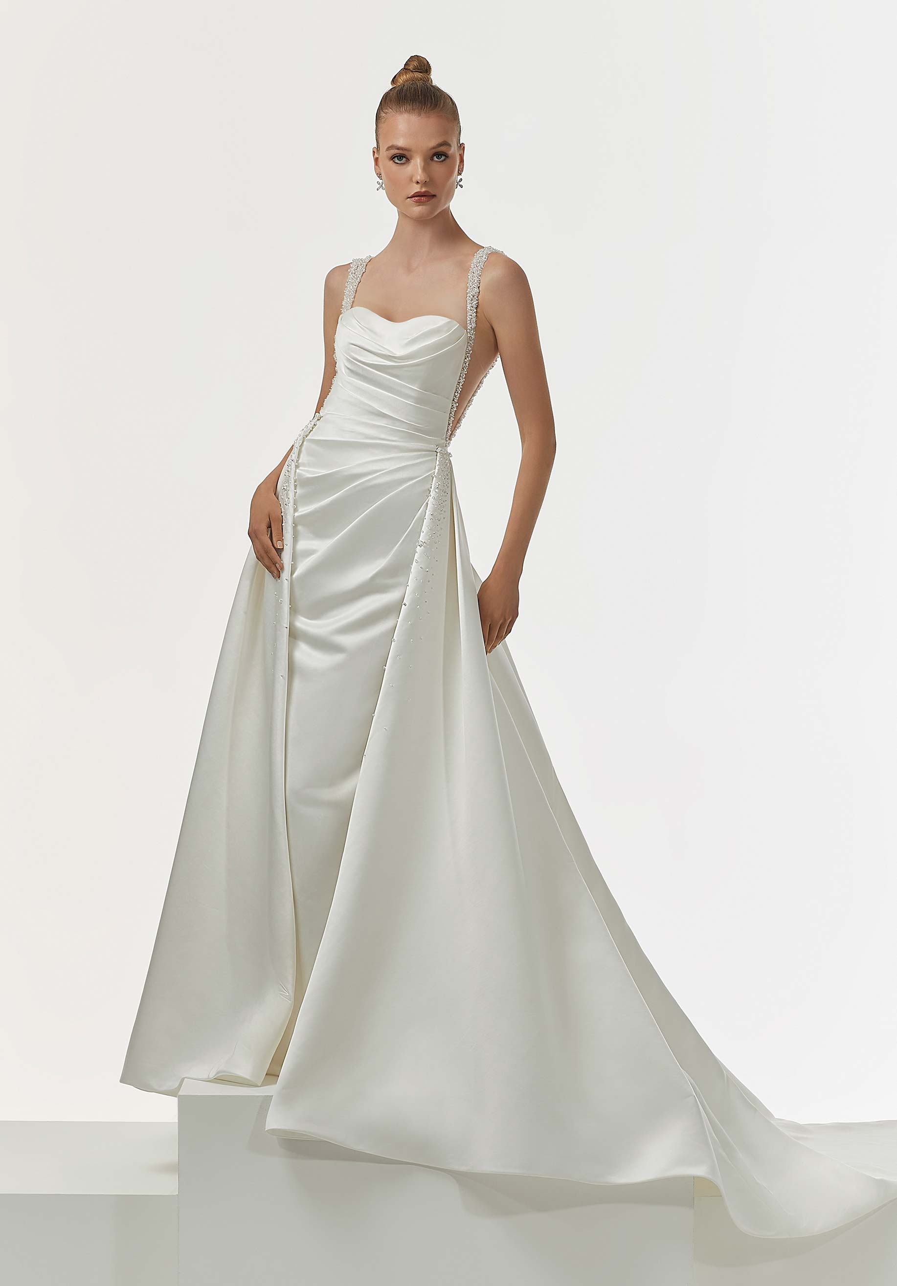 morilee-perlen-kristall-satin-schleppe image 1