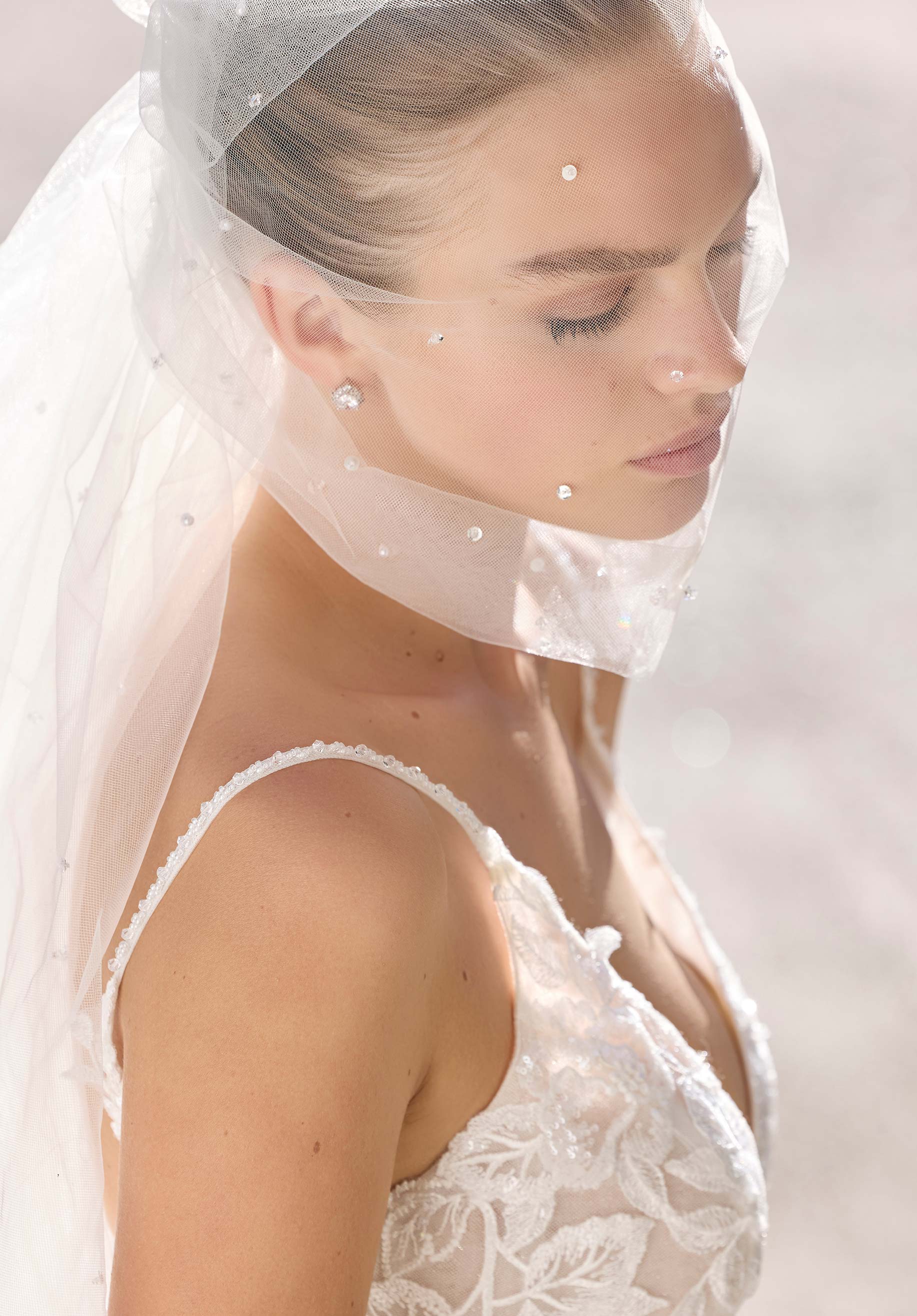 morilee-rosie-brautkleid-ballkleid-rosen-organza-v-ausschnitt image 3