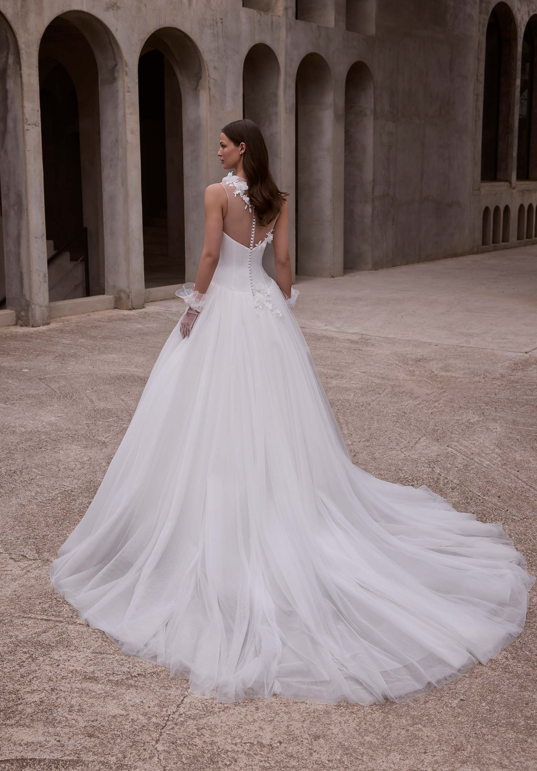 morilee-antheia-brautkleid-ballkleid-mit-mikado-oberteil-und-3d-bl-ten image 8