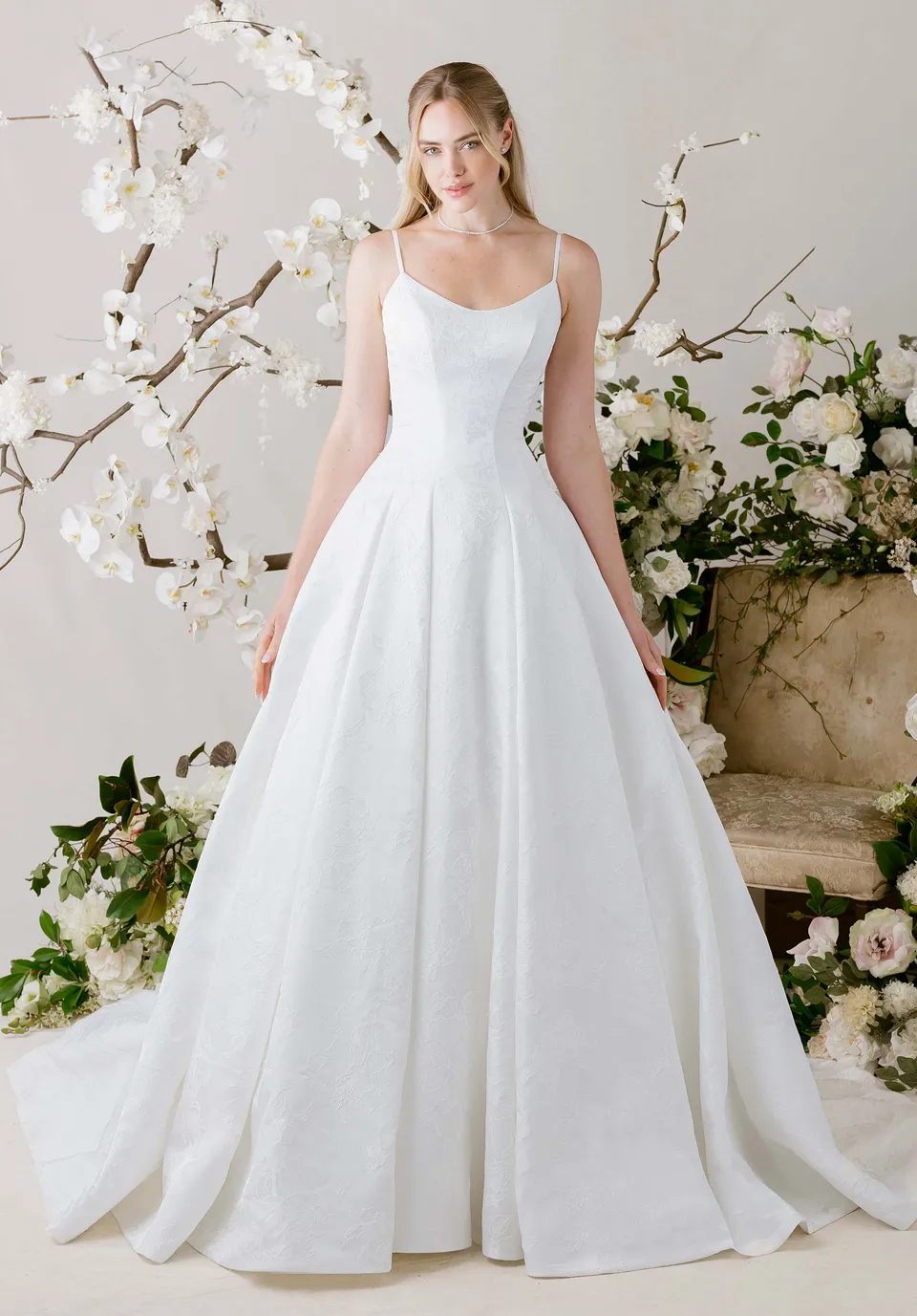 morilee-lili-brautkleid-ballkleid-aus-brokat-mit-scoop-r-cken image 1