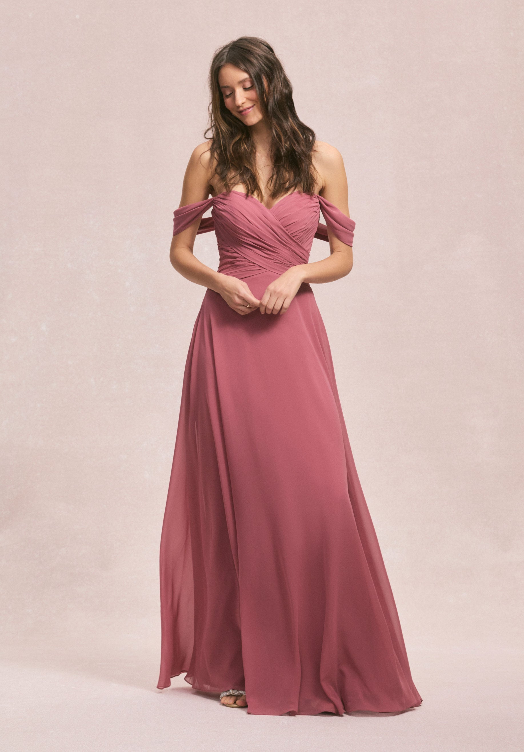 morilee-ruched-sweetheart-a-linie-brautjungfernkleid-chiffon image 5