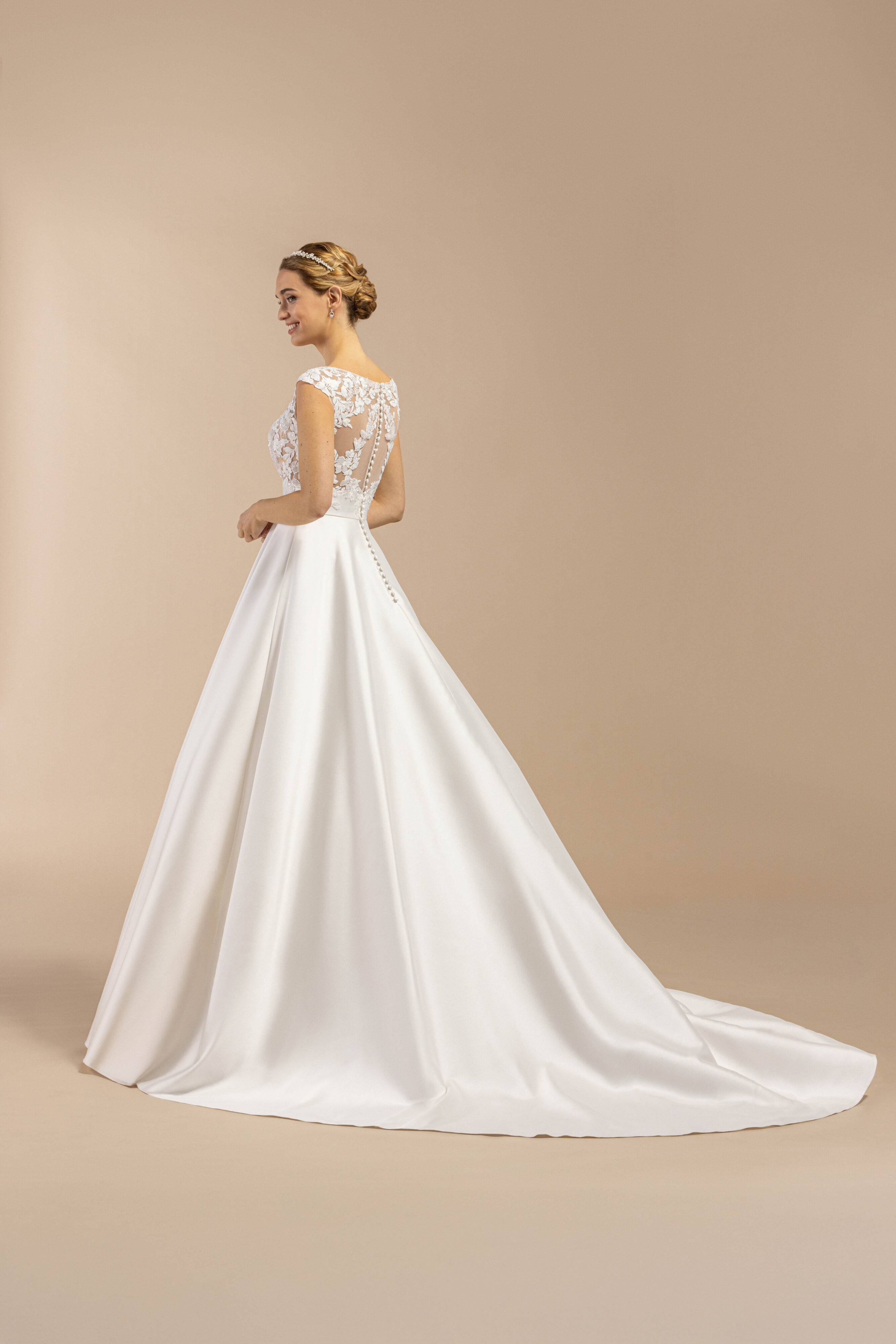 eglantine-berlin-brautkleid-ivoire-gr-34-74 image 3