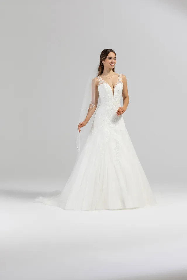 eglantine-louise-brautkleid-in-ivoire image 1