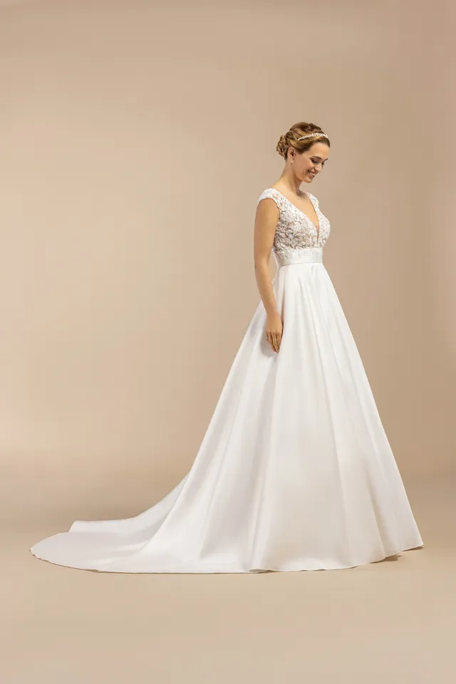 eglantine-berlin-brautkleid-ivoire-gr-34-74 image 1