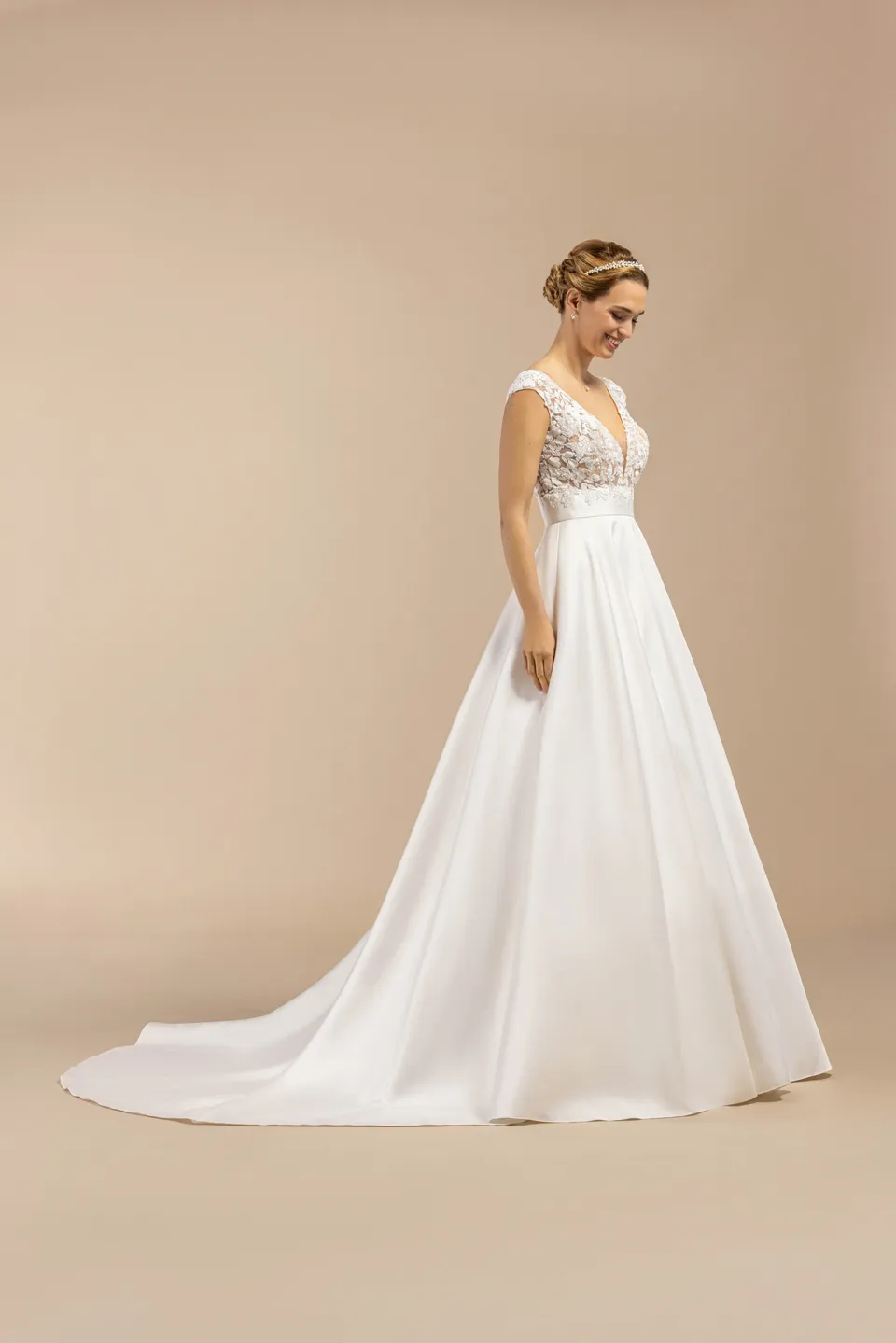 eglantine-berlin-brautkleid-ivoire-gr-34-74 image 1