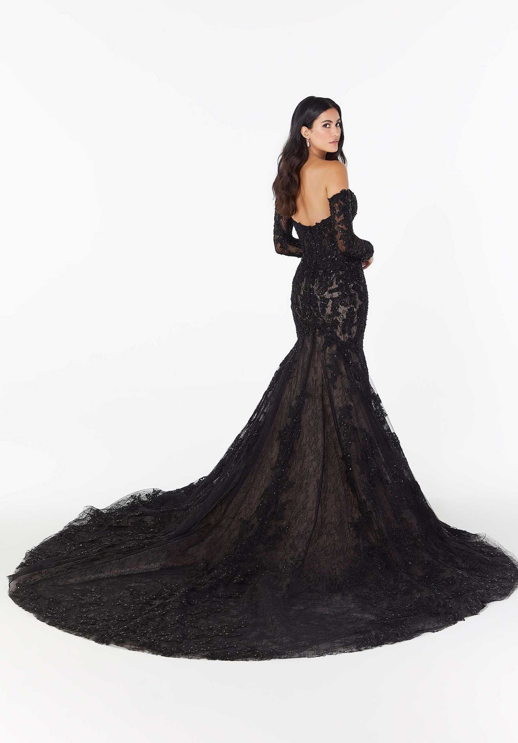 morilee-georgina-fit-and-flare-brautkleid-schwarz-mit-stulpen image 4