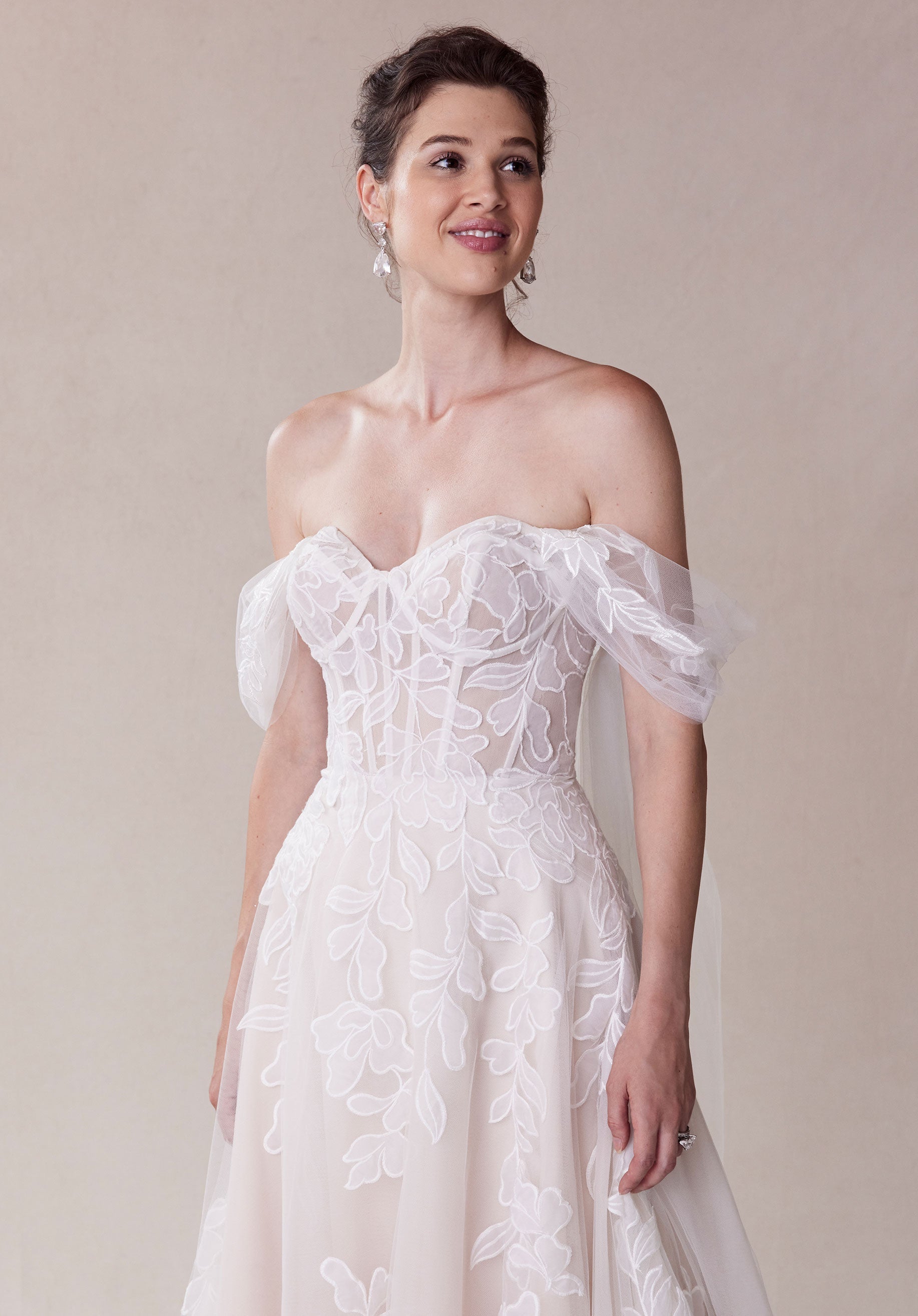 morilee-sahar-a-linie-brautkleid-mit-schleppe image 2
