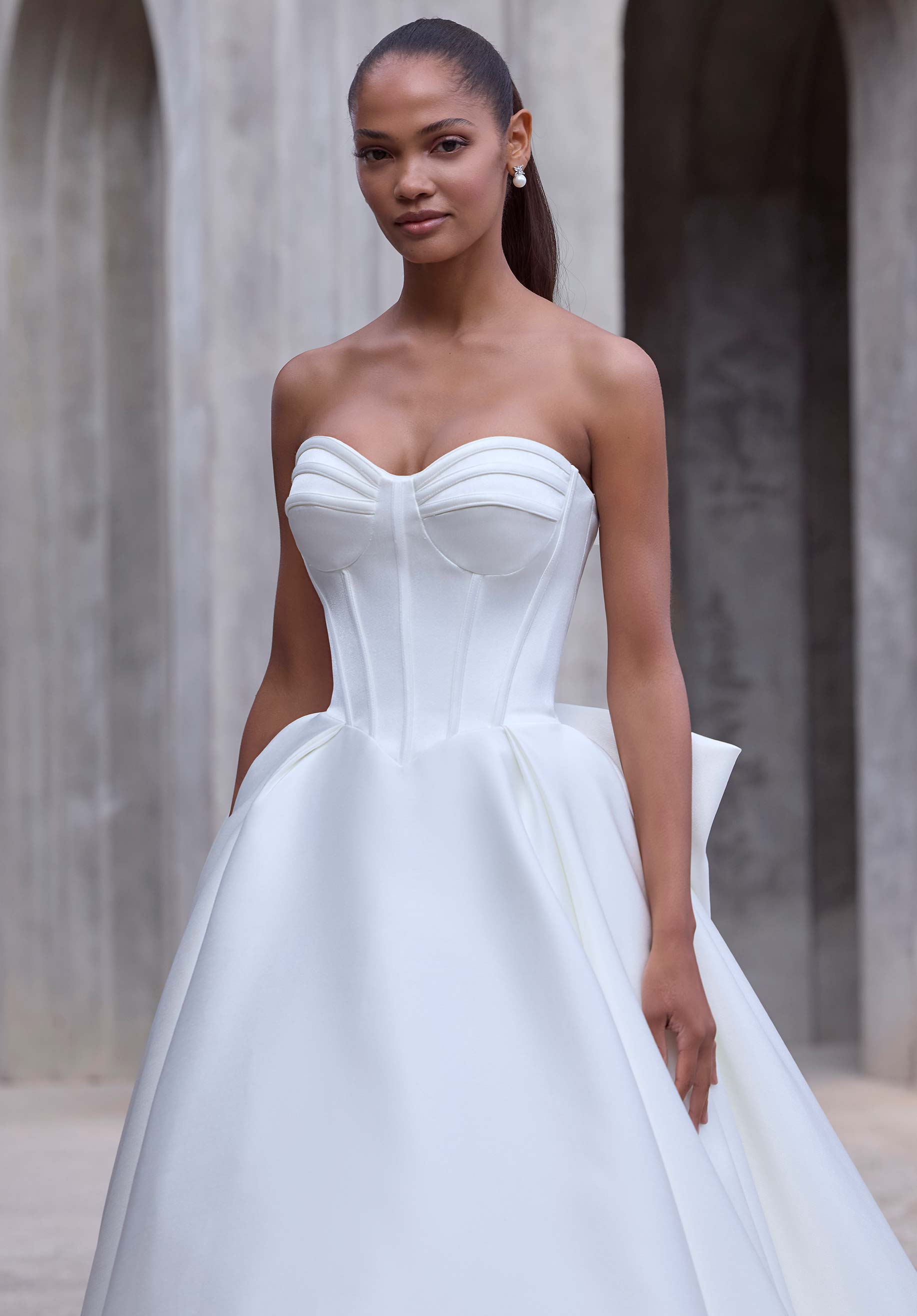 morilee-athene-brautkleid-tr-gerloser-satin-ballkleid image 2