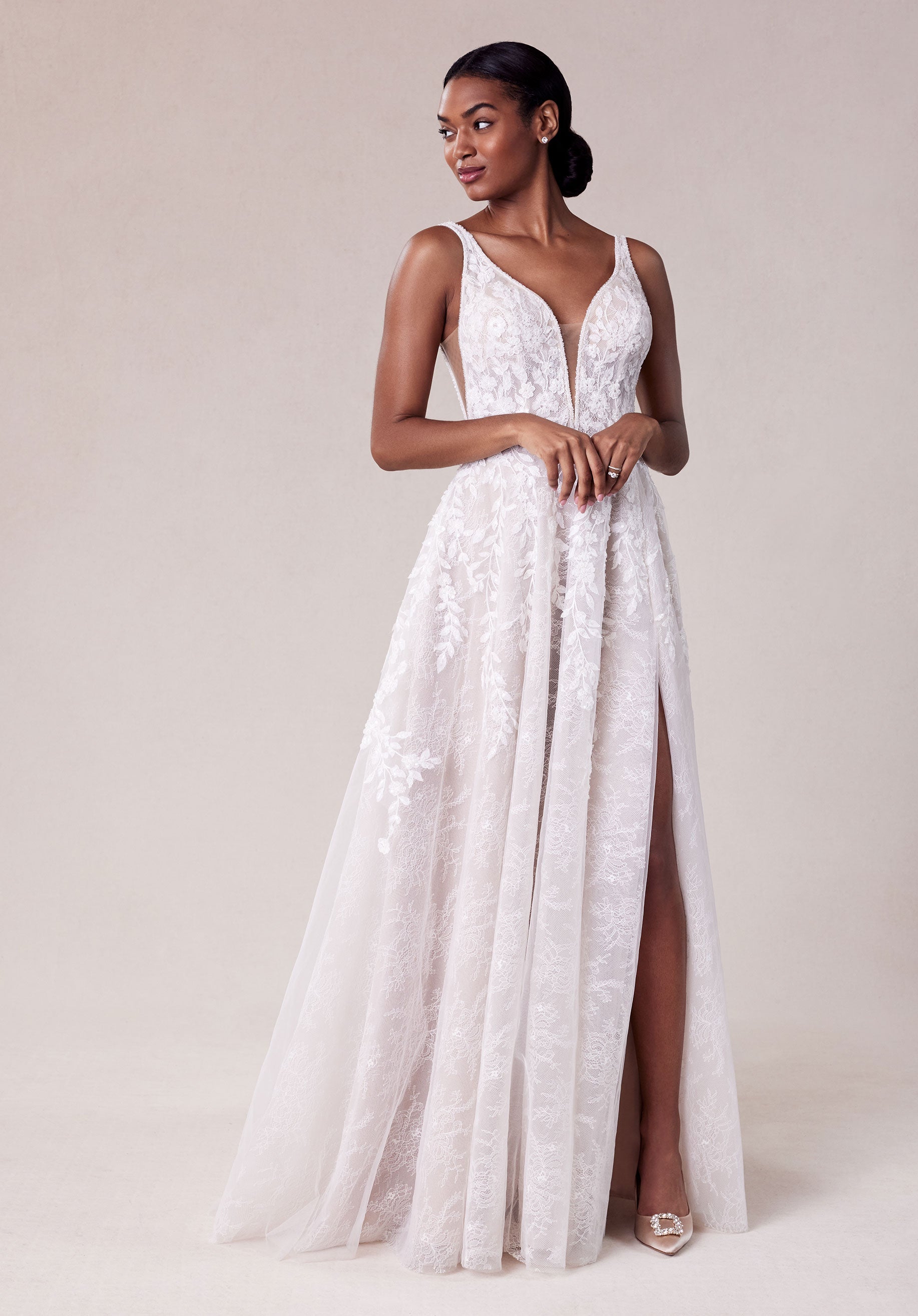 morilee-song-brautkleid-a-linie-mit-3d-bl-ten-und-v-r-cken image 1
