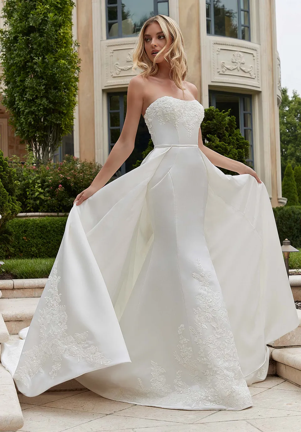 morilee-satin-berrock-mit-floraler-perlenstickerei image 1