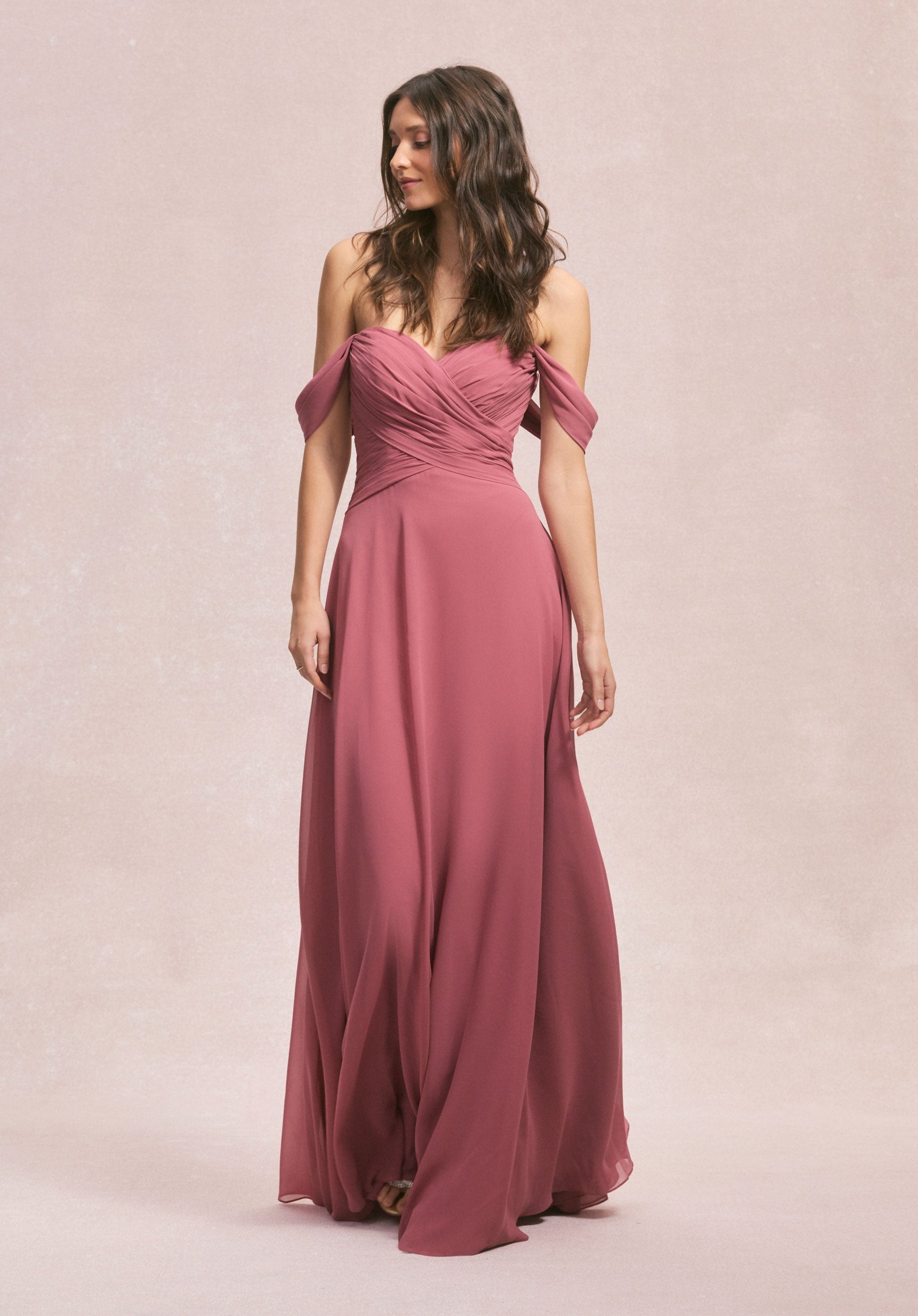 morilee-ruched-sweetheart-a-linie-brautjungfernkleid-chiffon image 4