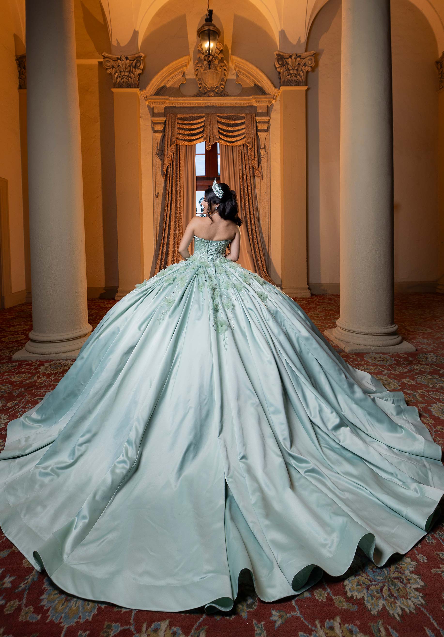 morilee-vizcaya-brissa-quincea-era-kleid-aus-glanz-satin-mit-3d-blumen image 6