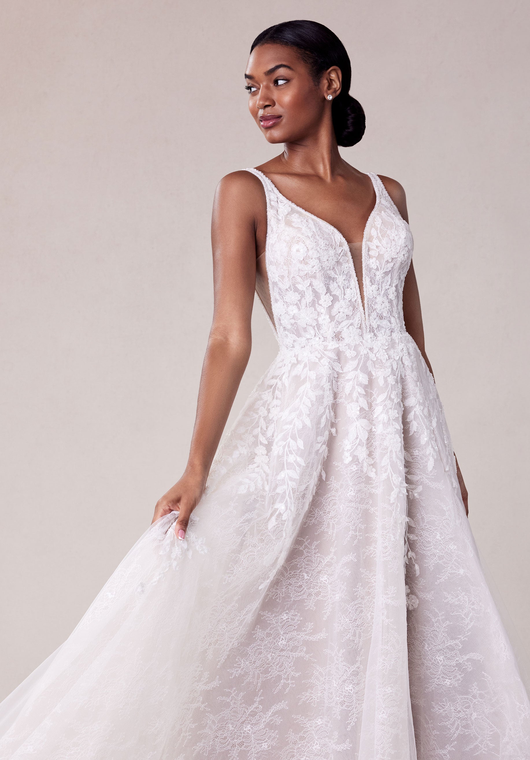 morilee-song-brautkleid-a-linie-mit-3d-bl-ten-und-v-r-cken image 2