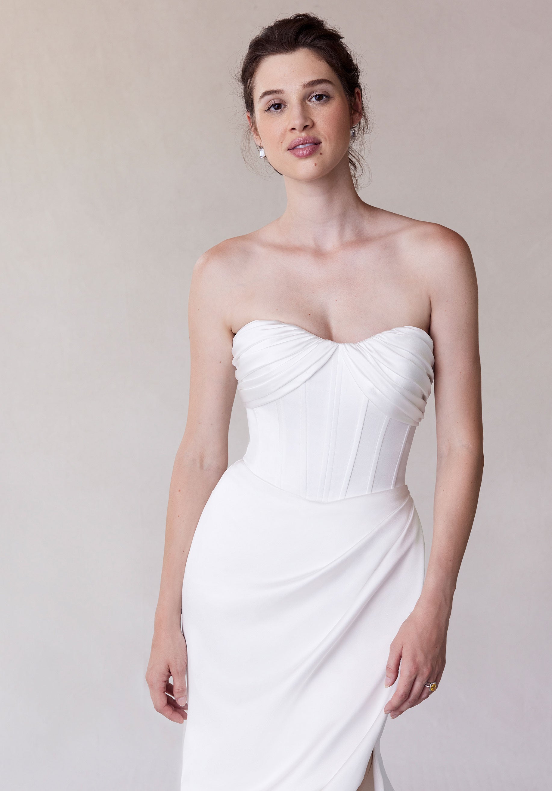 morilee-sherie-stretch-satin-brautkleid-mit-schlitz-und-abnehm-rmeln image 2