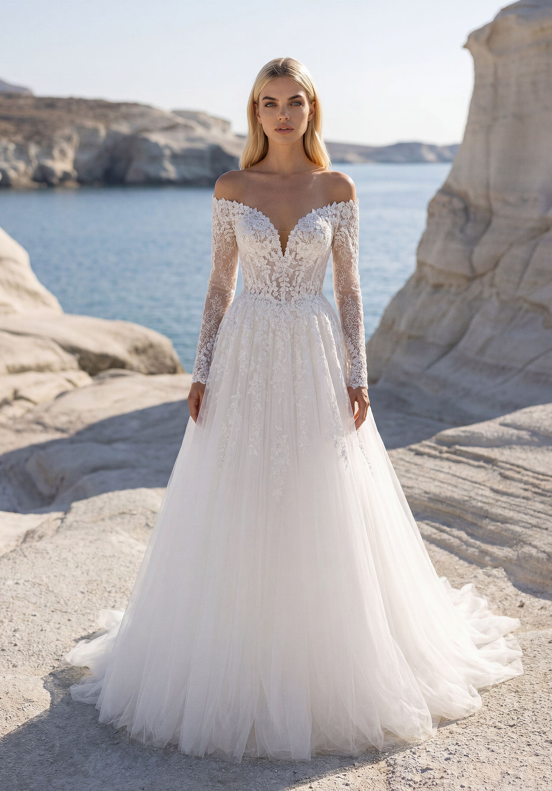 morilee-tulin-brautkleid-a-linie-mit-chantilly-spitze-und-rmeln image 1