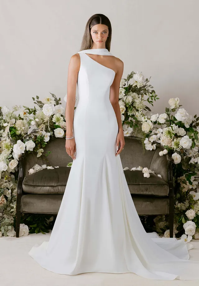 morilee-skyler-brautkleid-one-shoulder-crepe-satin image 1