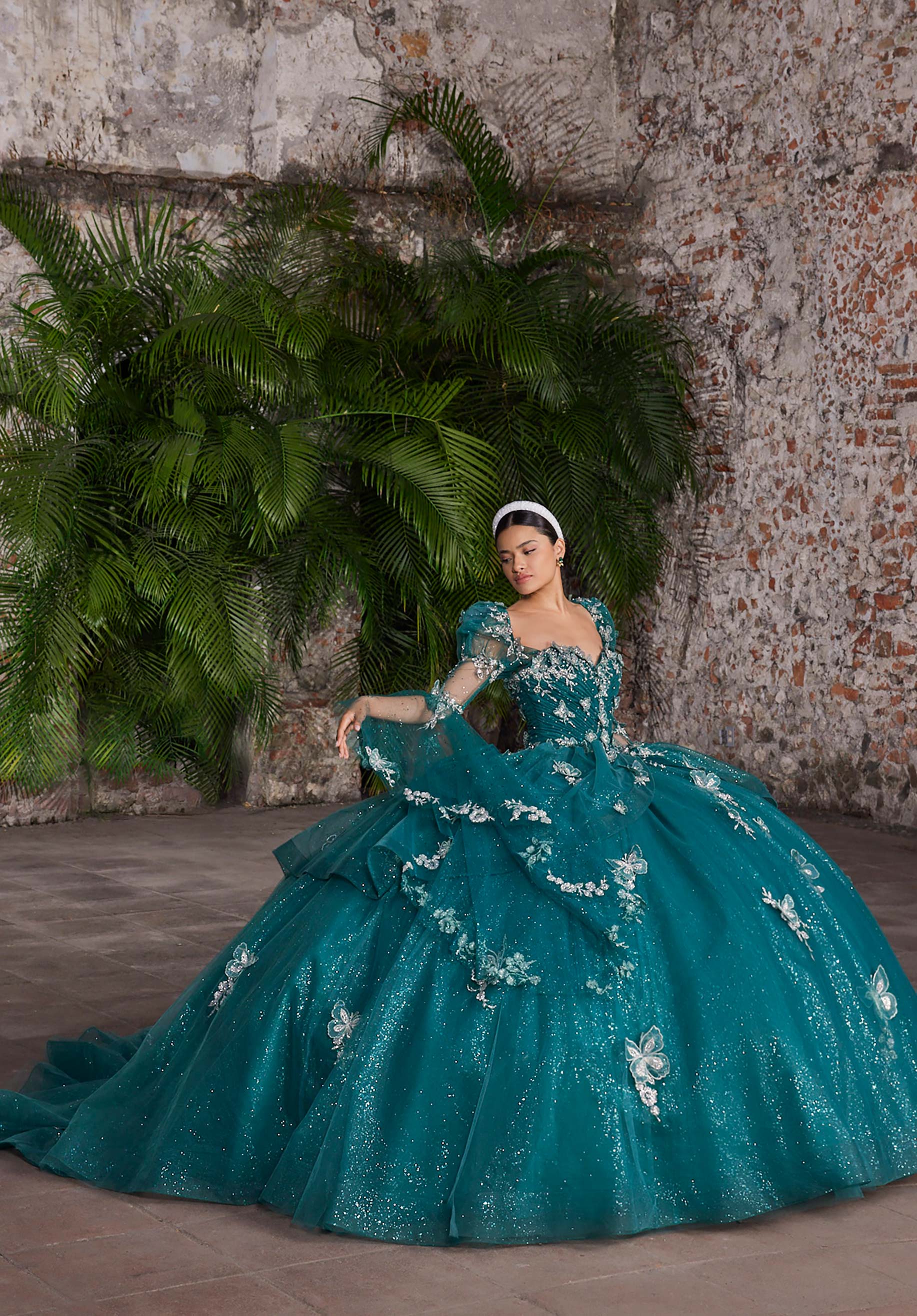 morilee-vizcaya-andrea-quincea-era-ballkleid-schmetterling image 8