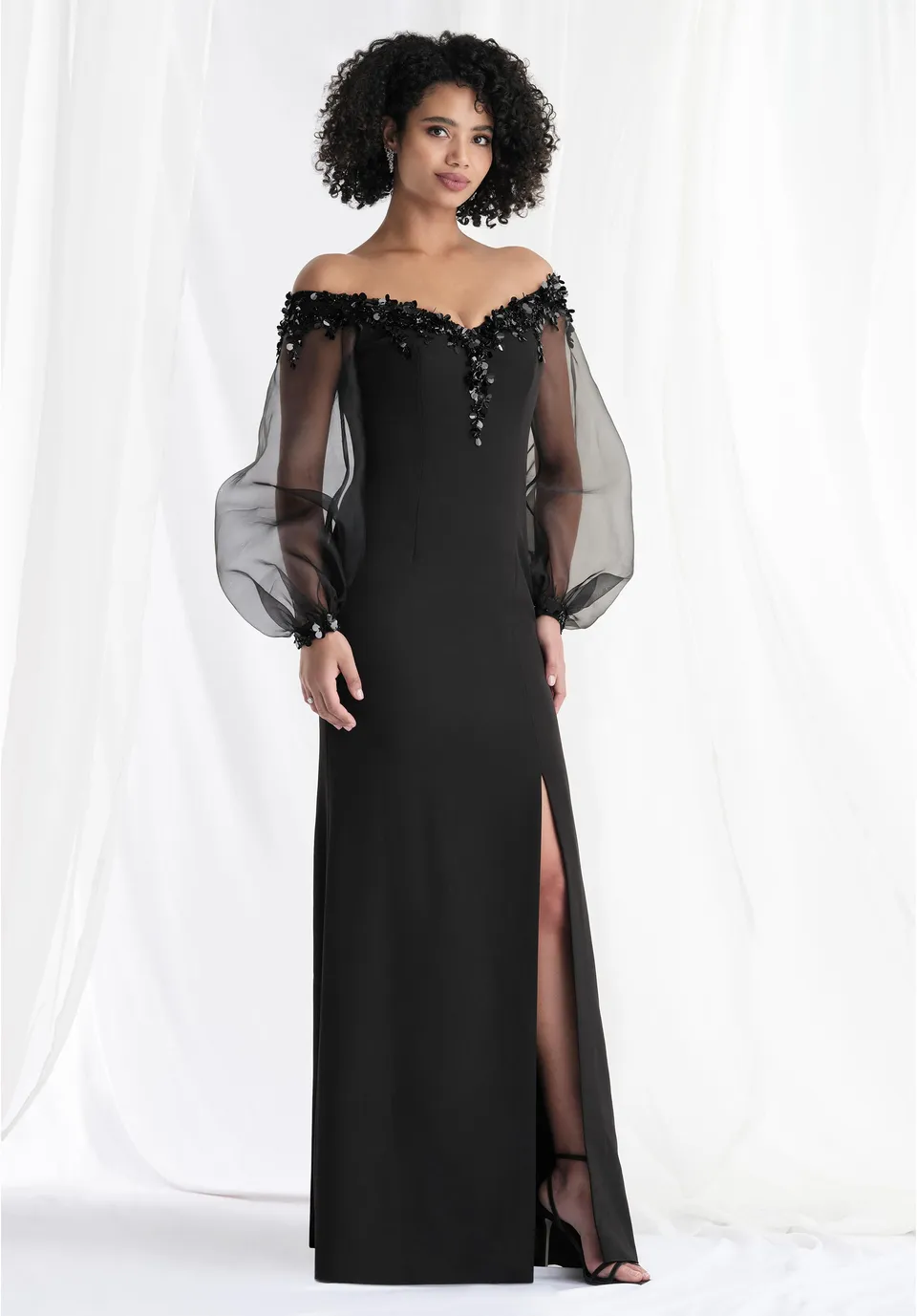 morilee-abendkleid-fit-flare-scuba-mit-perlen-portrait-ausschnitt image 1