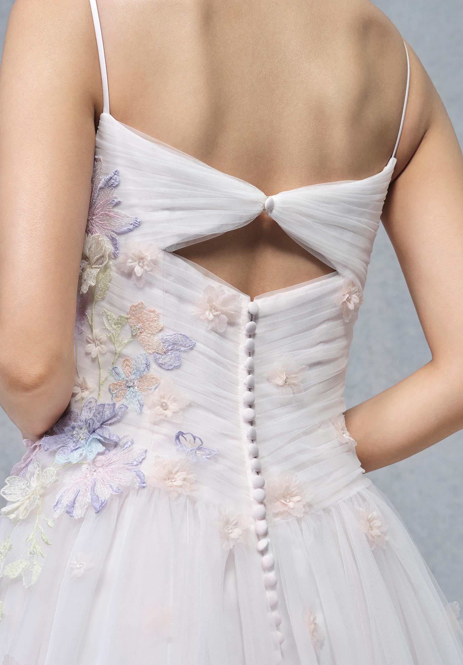 morilee-suihan-brautkleid-a-linie-mit-bl-tenbl-tter-stickerei-und-cut-out image 4