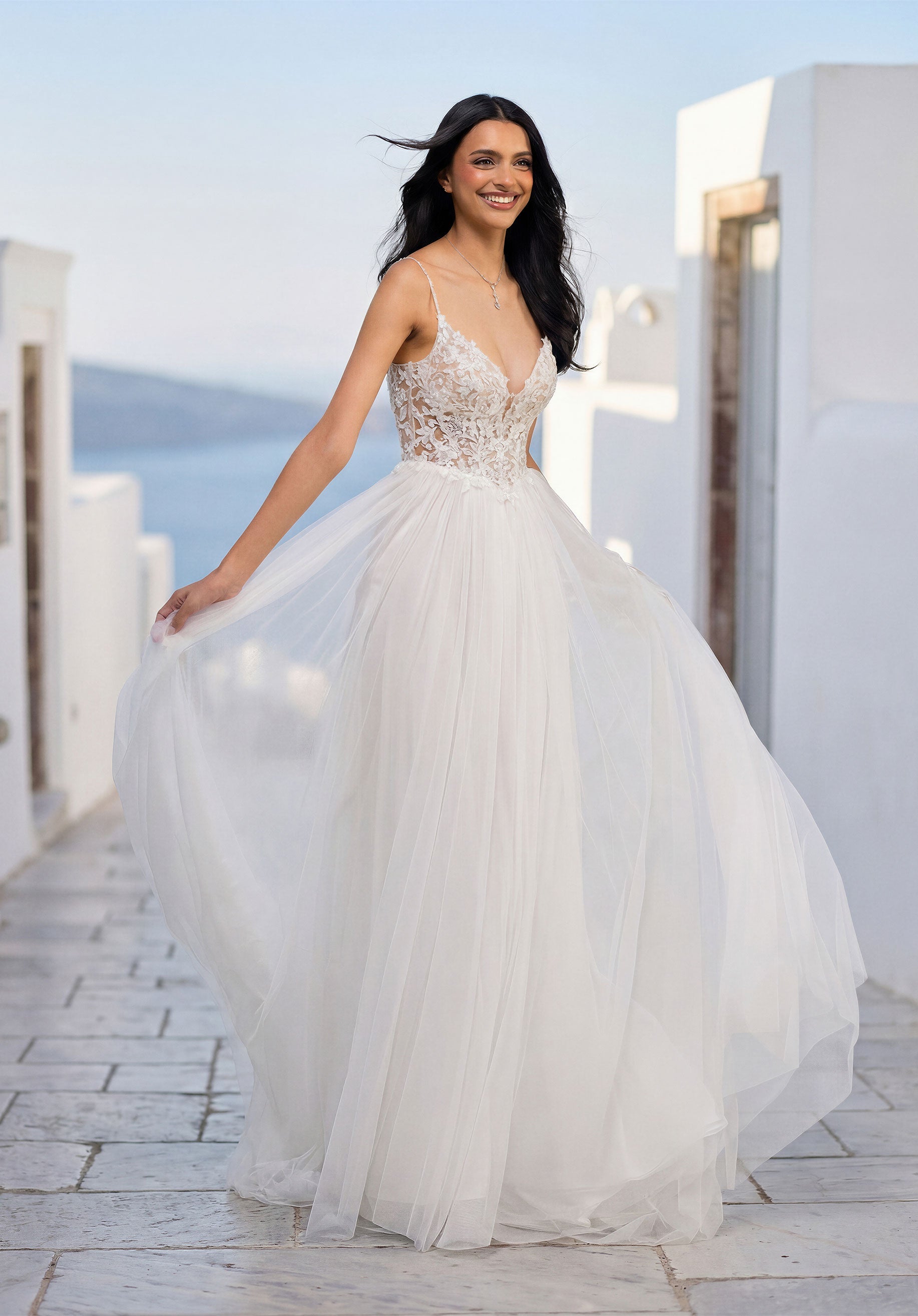 morilee-tirabelle-a-linien-brautkleid-aus-t-ll-mit-cat-eye-korsett image 1