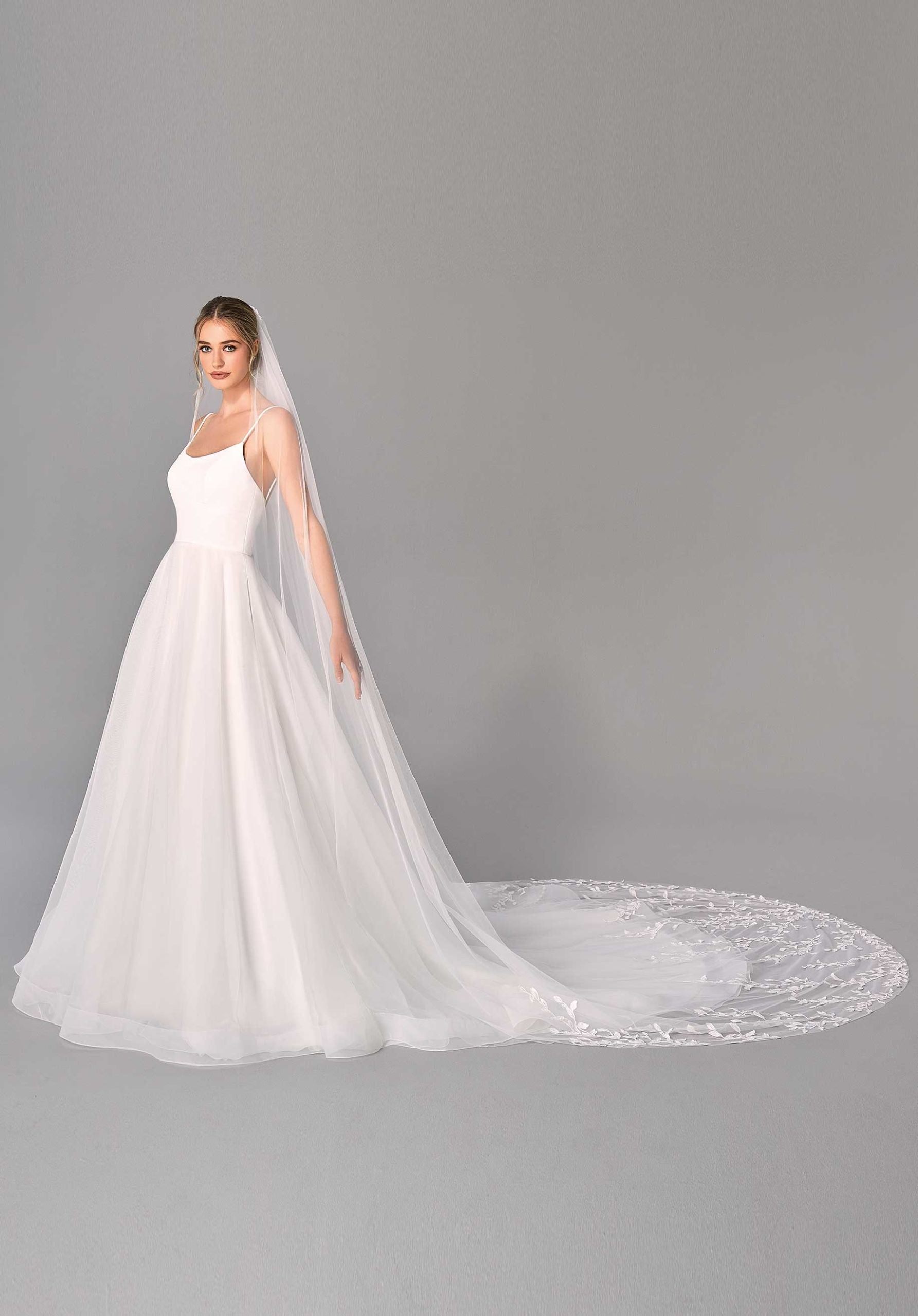 morilee-kathedralenschleier-organic-lace-applikationen image 1