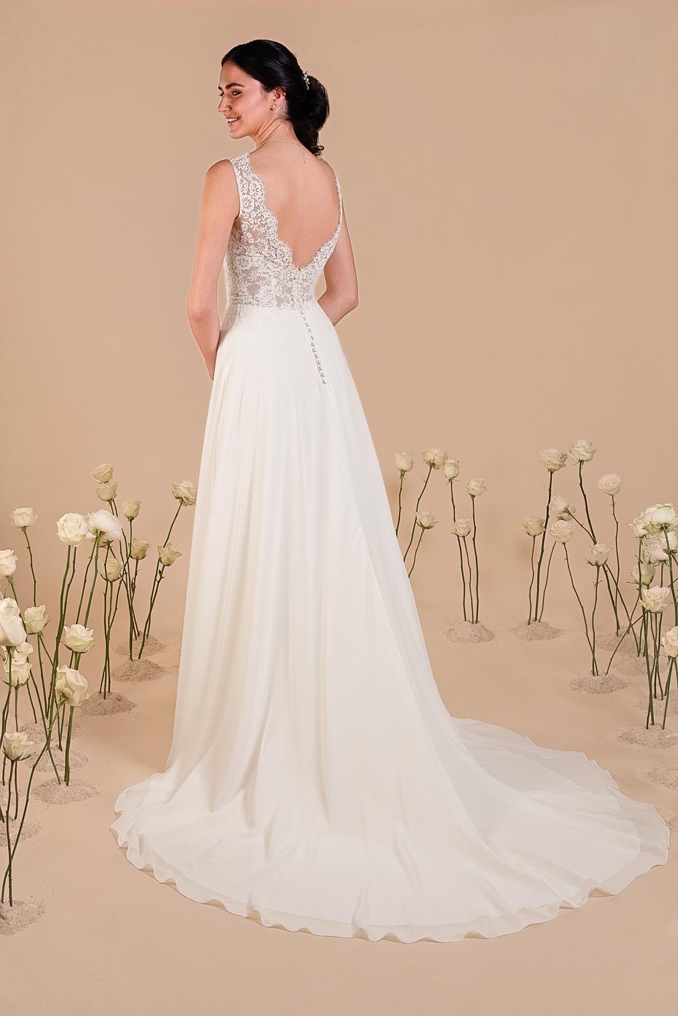 eglantine-irvanna-brautkleid-ivoire-gr-34-58 image 3