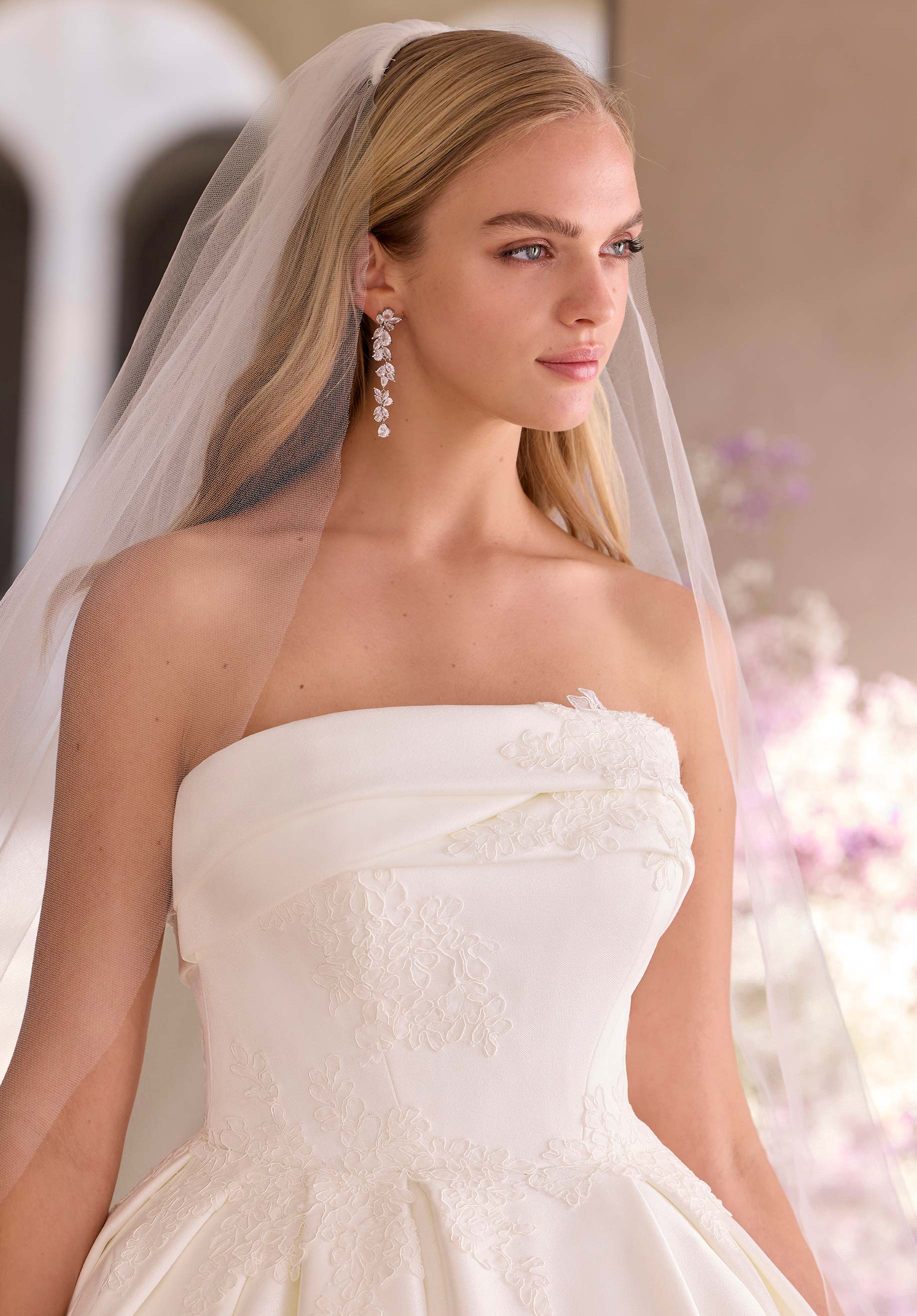 morilee-asteria-brautkleid-ballkleid-satin-spitze image 3