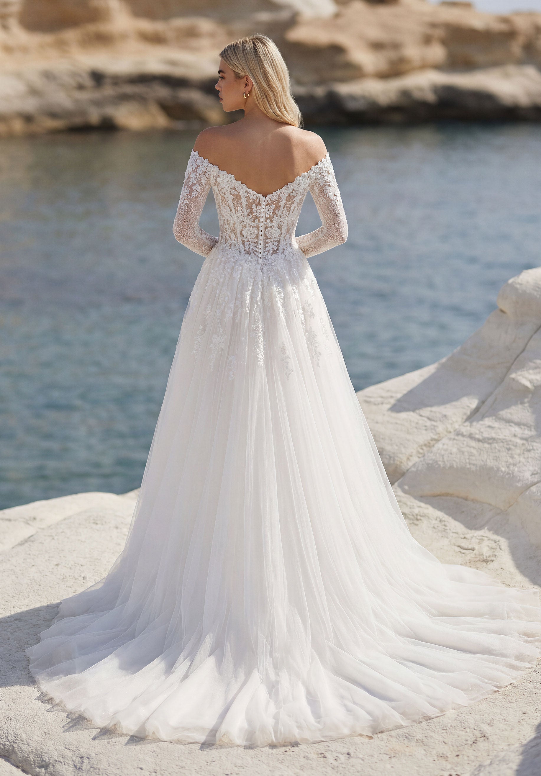 morilee-tulin-brautkleid-a-linie-mit-chantilly-spitze-und-rmeln image 3