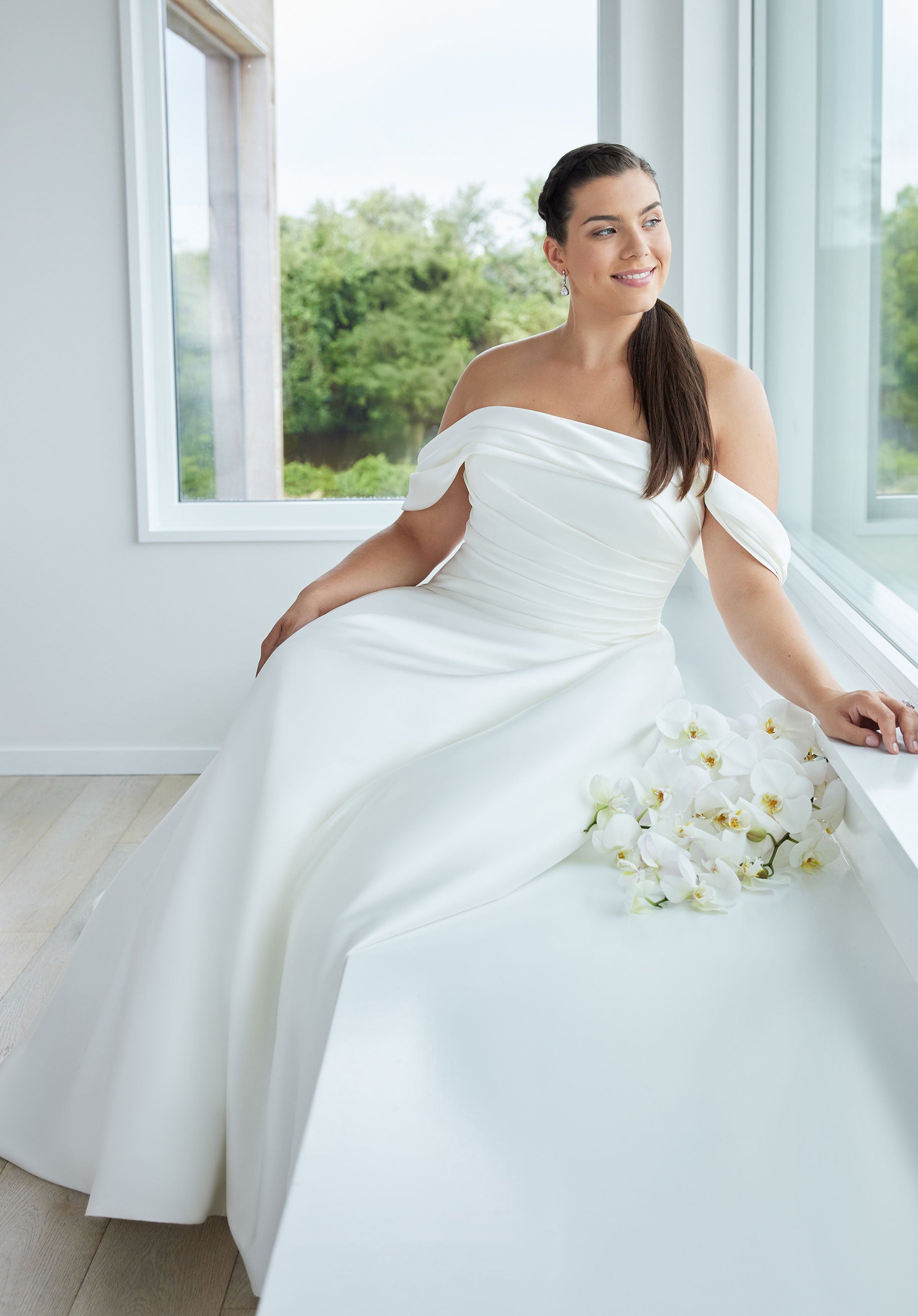 morilee-syndy-brautkleid-off-shoulder-satin-ballkleid-in-ivory image 3