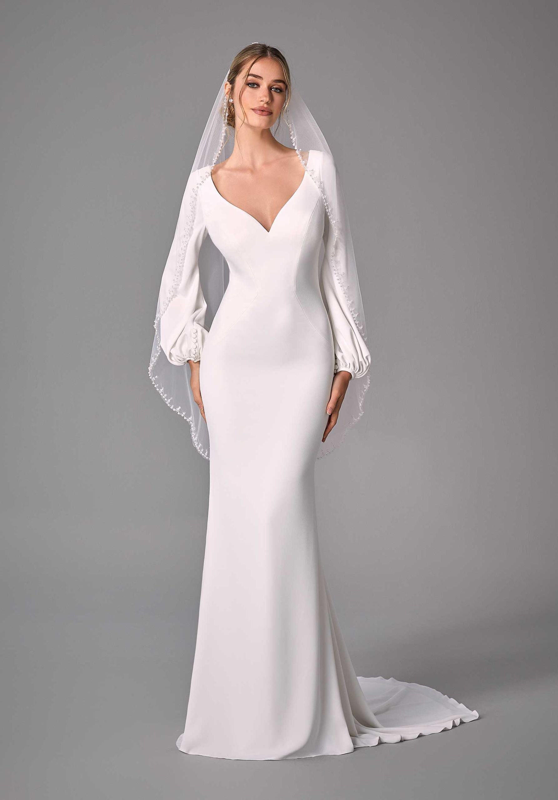 morilee-pearl-and-crystal-brautschleier-fingertipp-l-nge image 1