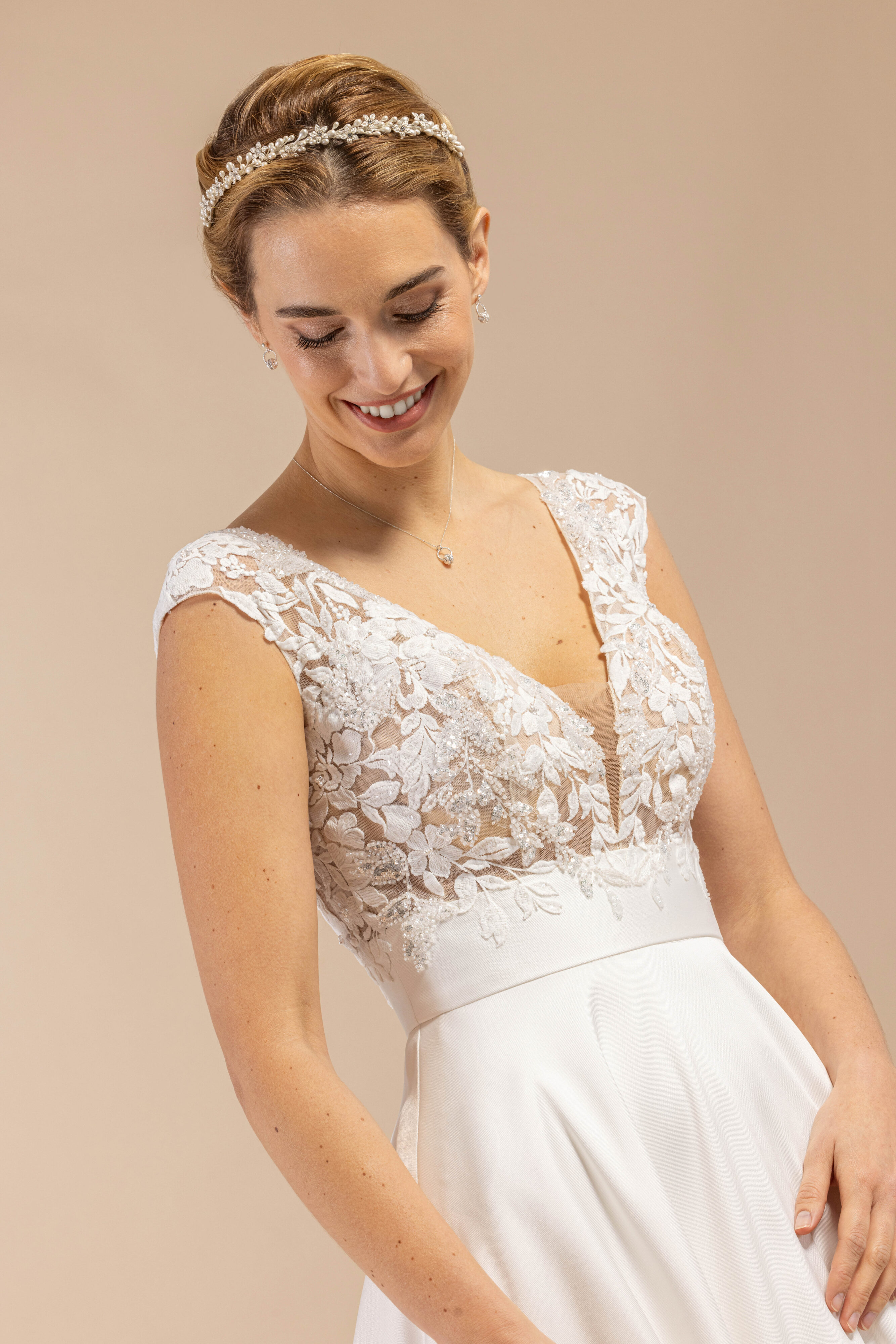 eglantine-berlin-brautkleid-ivoire-gr-34-74 image 2