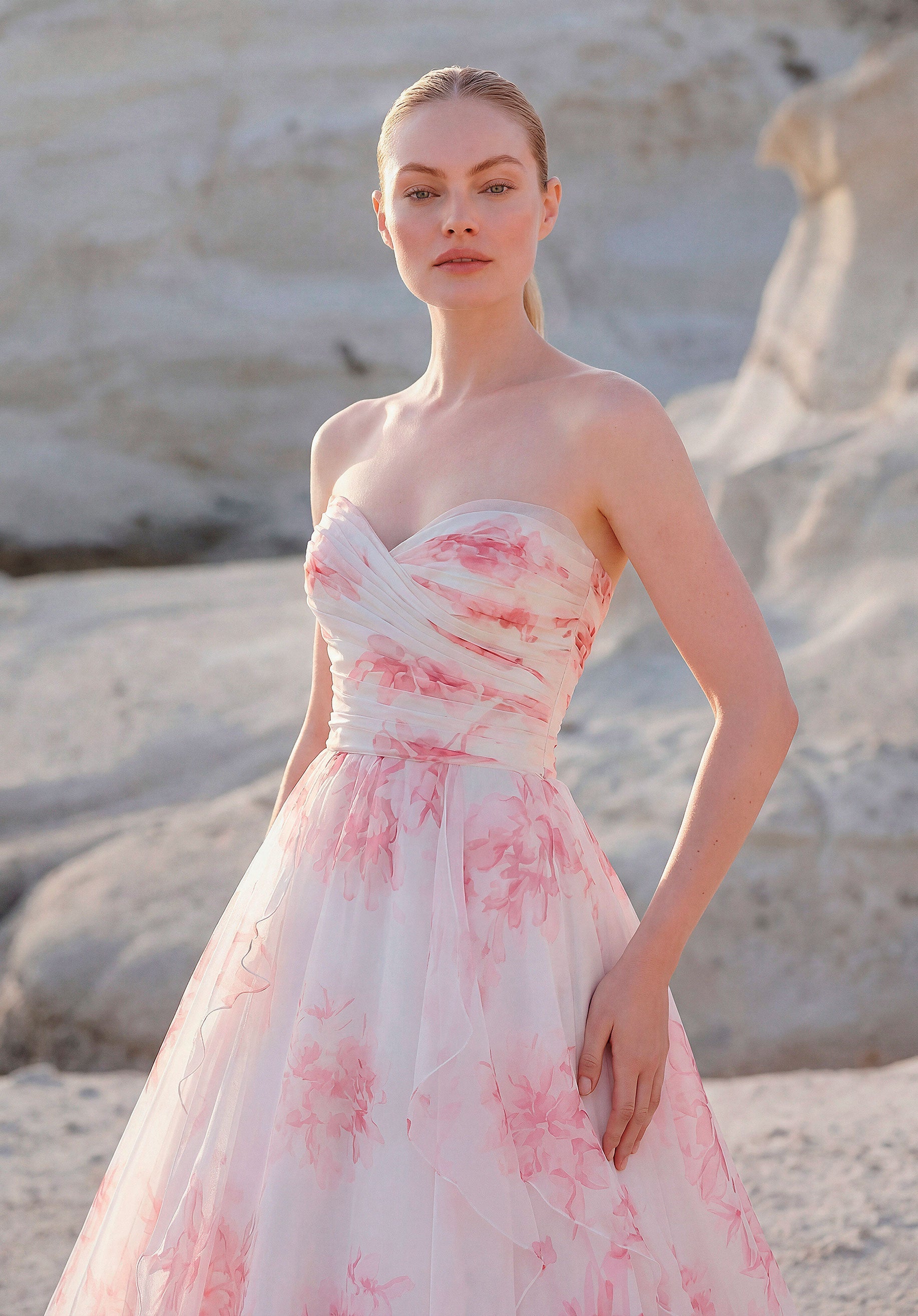 morilee-tate-brautkleid-a-linie-aus-organza-mit-drapiertem-surplice-oberteil image 2