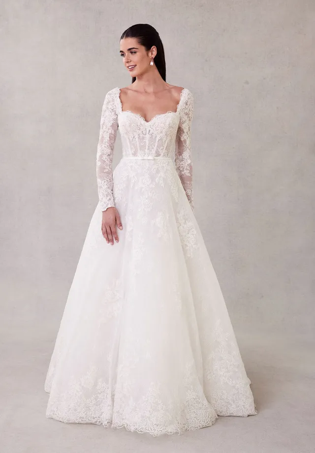morilee-sannah-brautkleid-ballkleid-spitze-langarm image 1