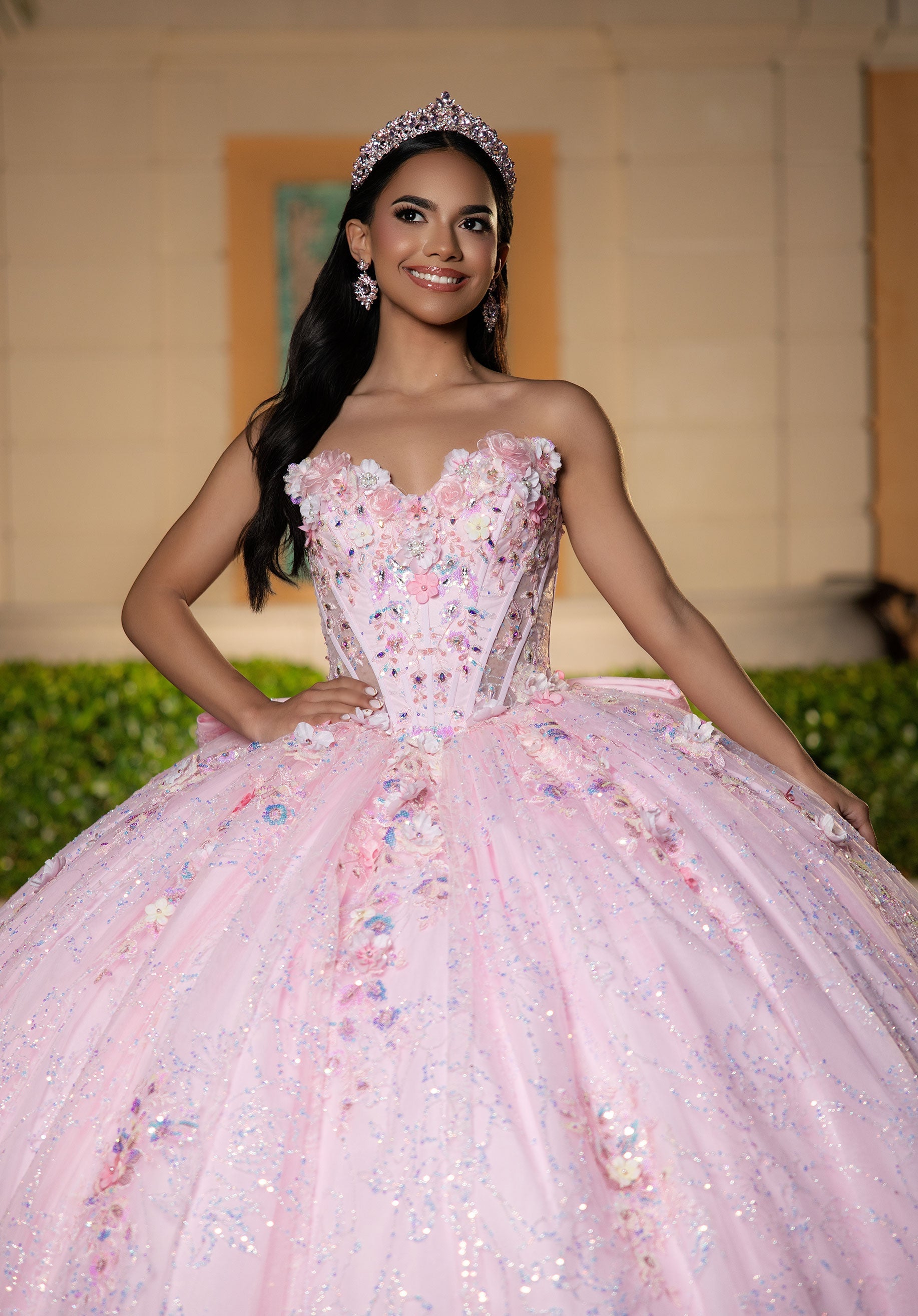 morilee-vizcaya-carolina-quincea-era-ballkleid-3d-blumen image 2