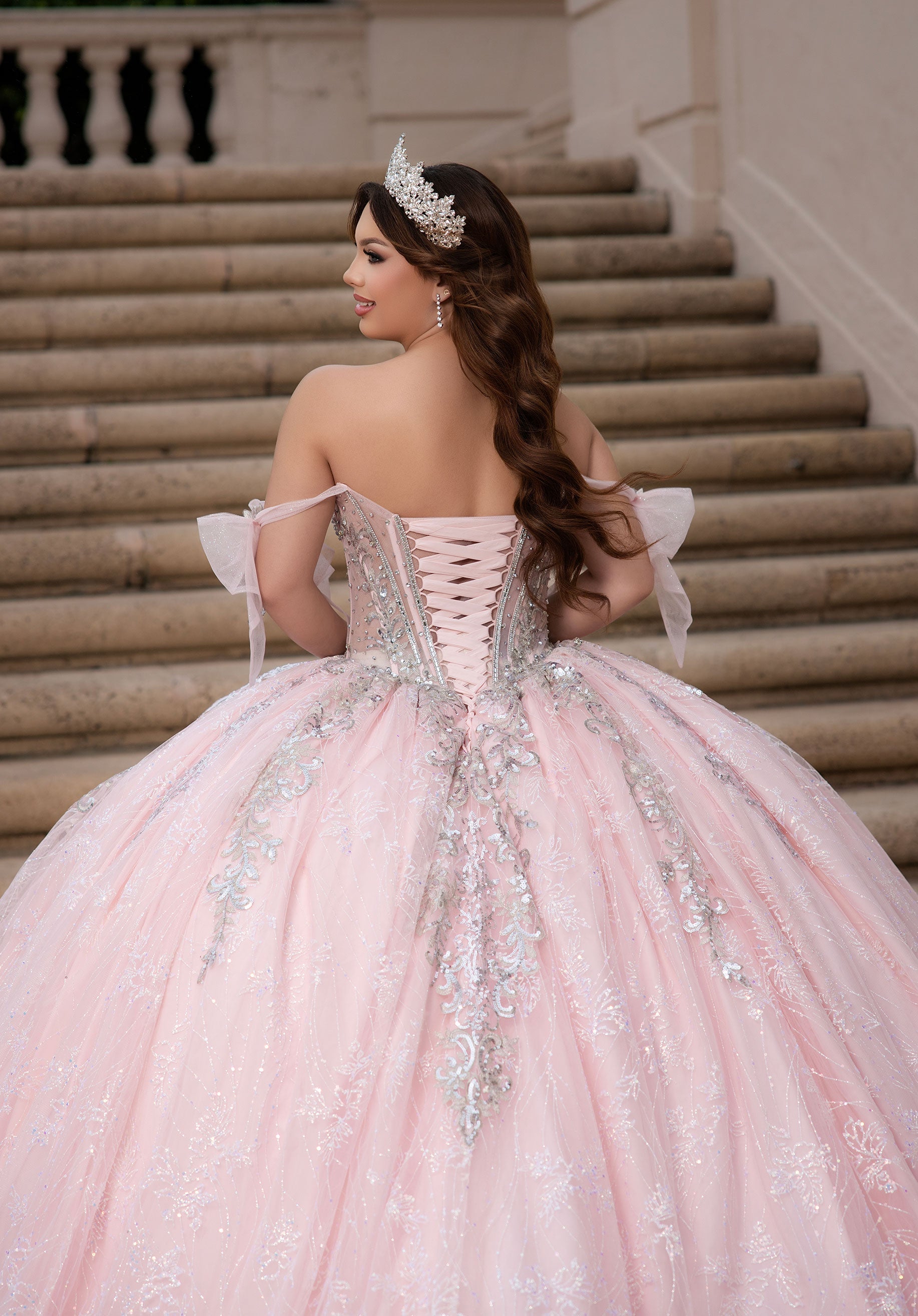 morilee-vizcaya-ceci-quincea-era-ballkleid image 6