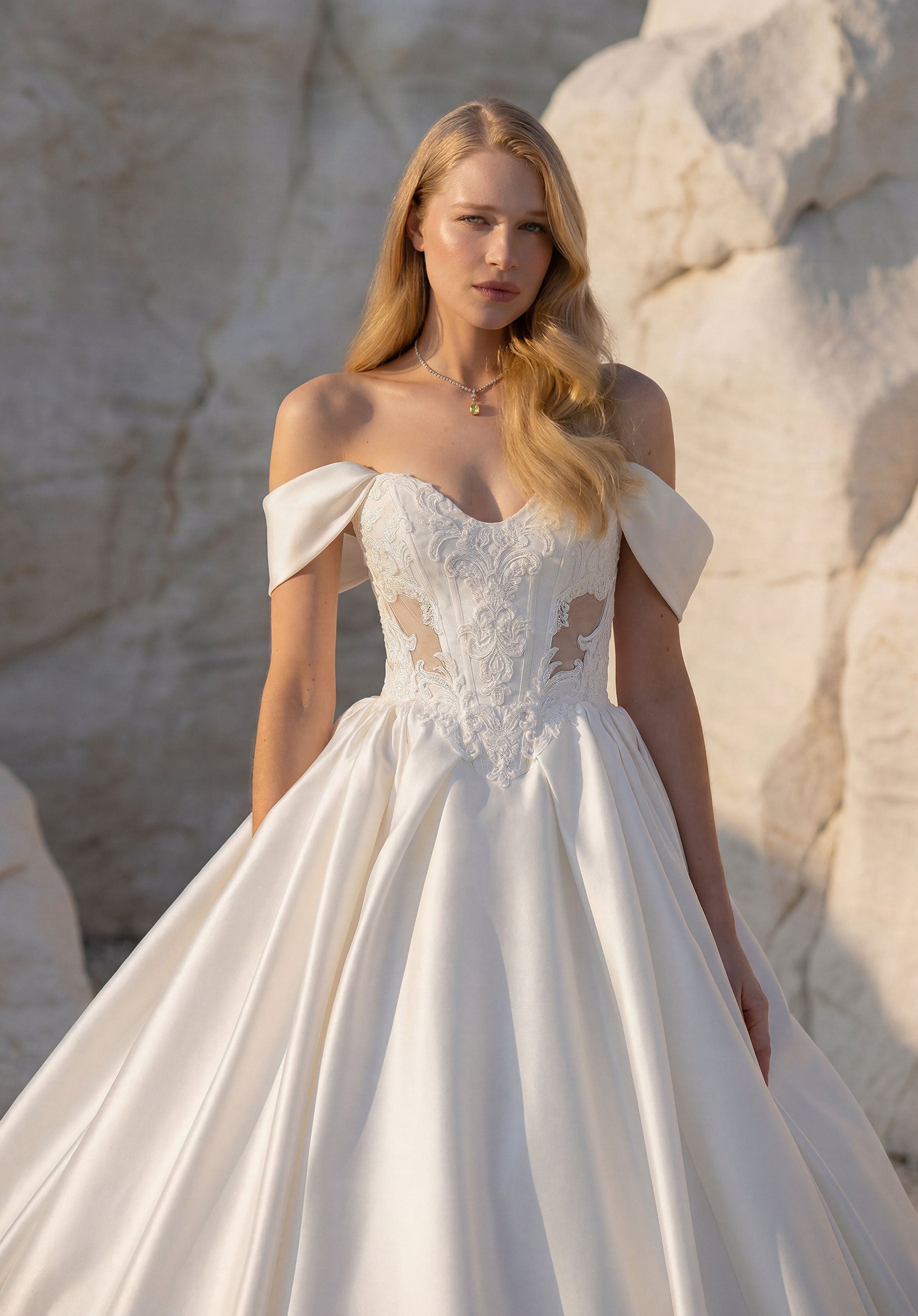 morilee-toviana-brautkleid-satin-korsett image 2