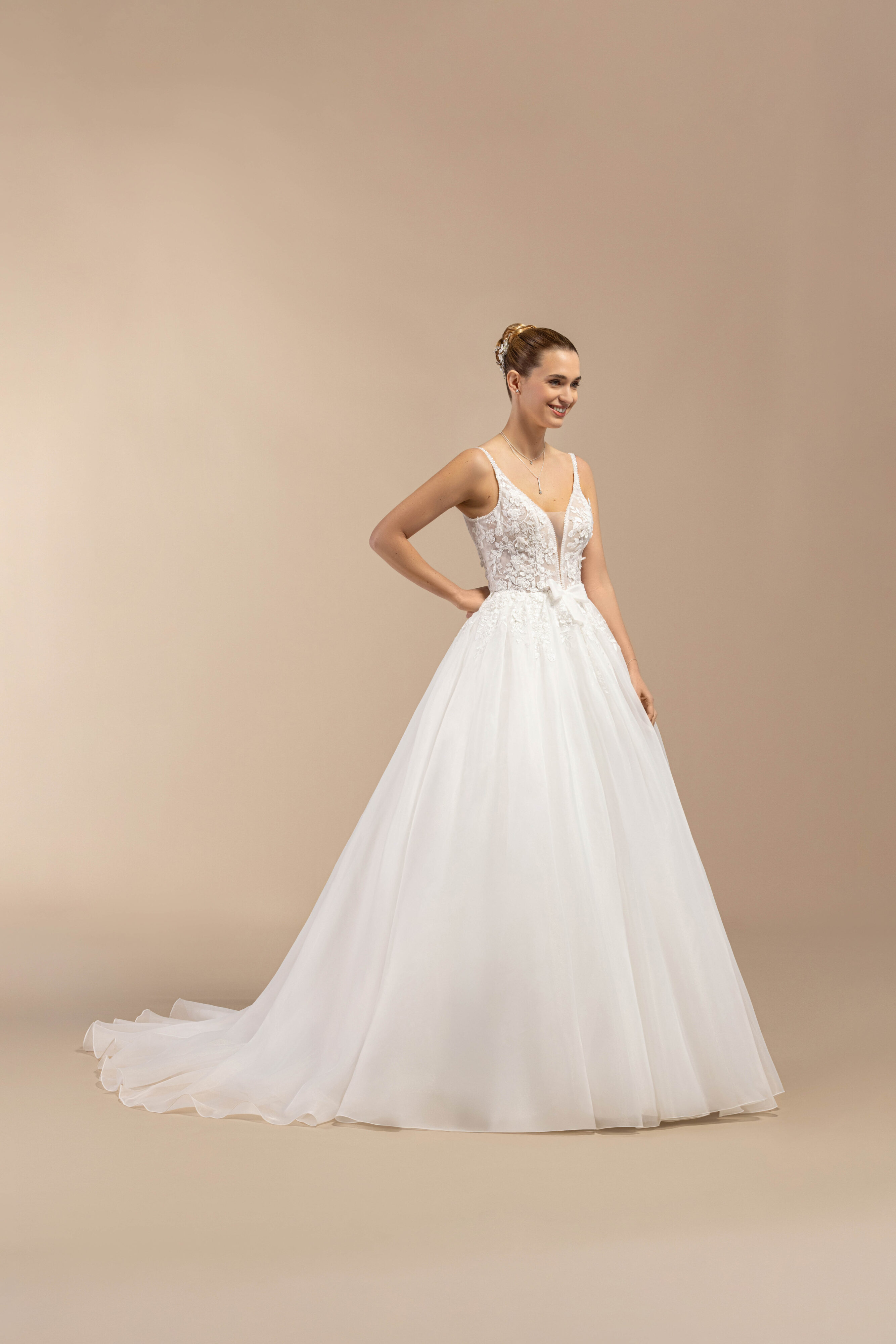 eglantine-butterfly-brautkleid-in-ivoire-wei image 1