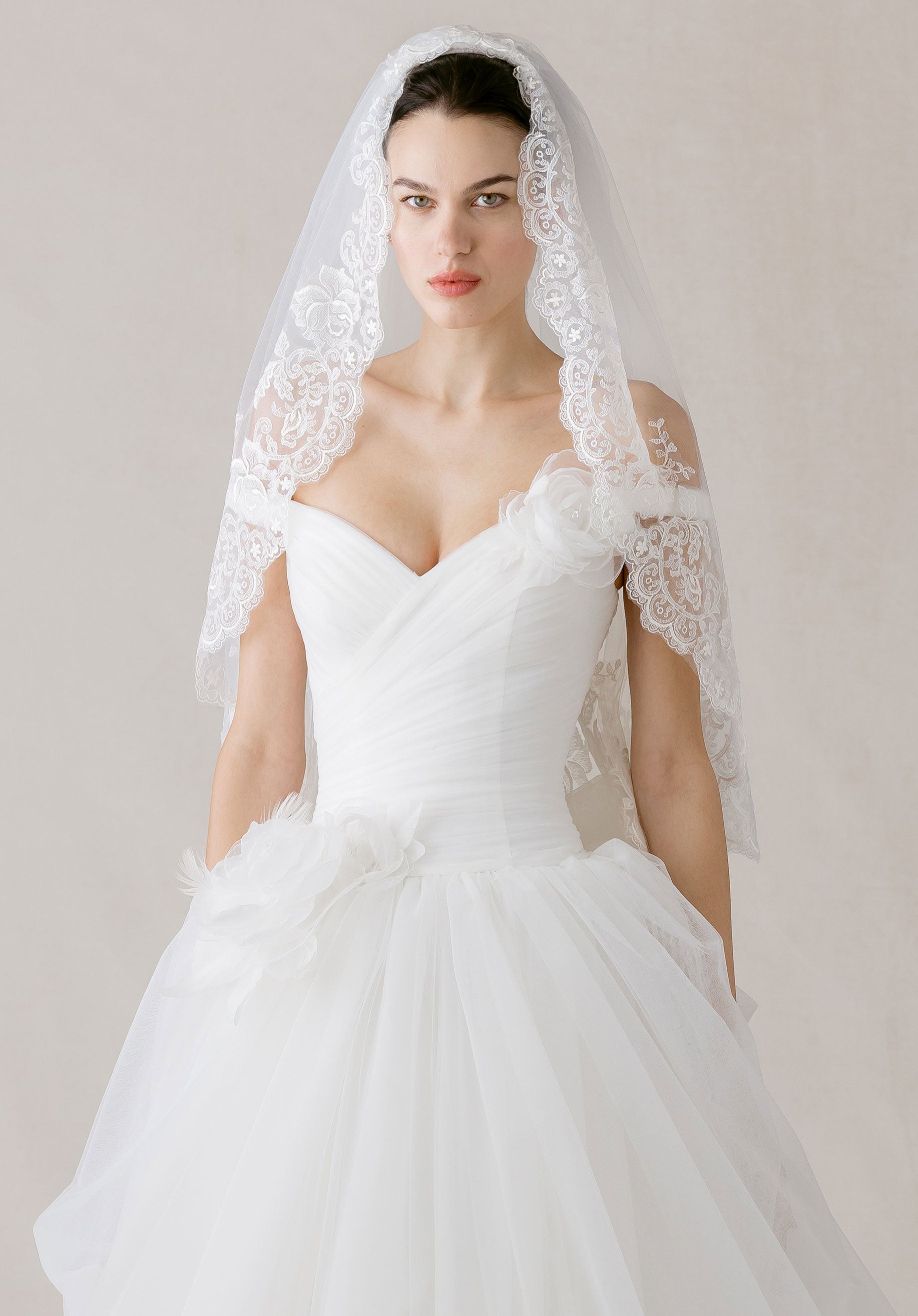 morilee-schleier-ellenbogenlang-t-ll-mit-scallop-spitze image 1