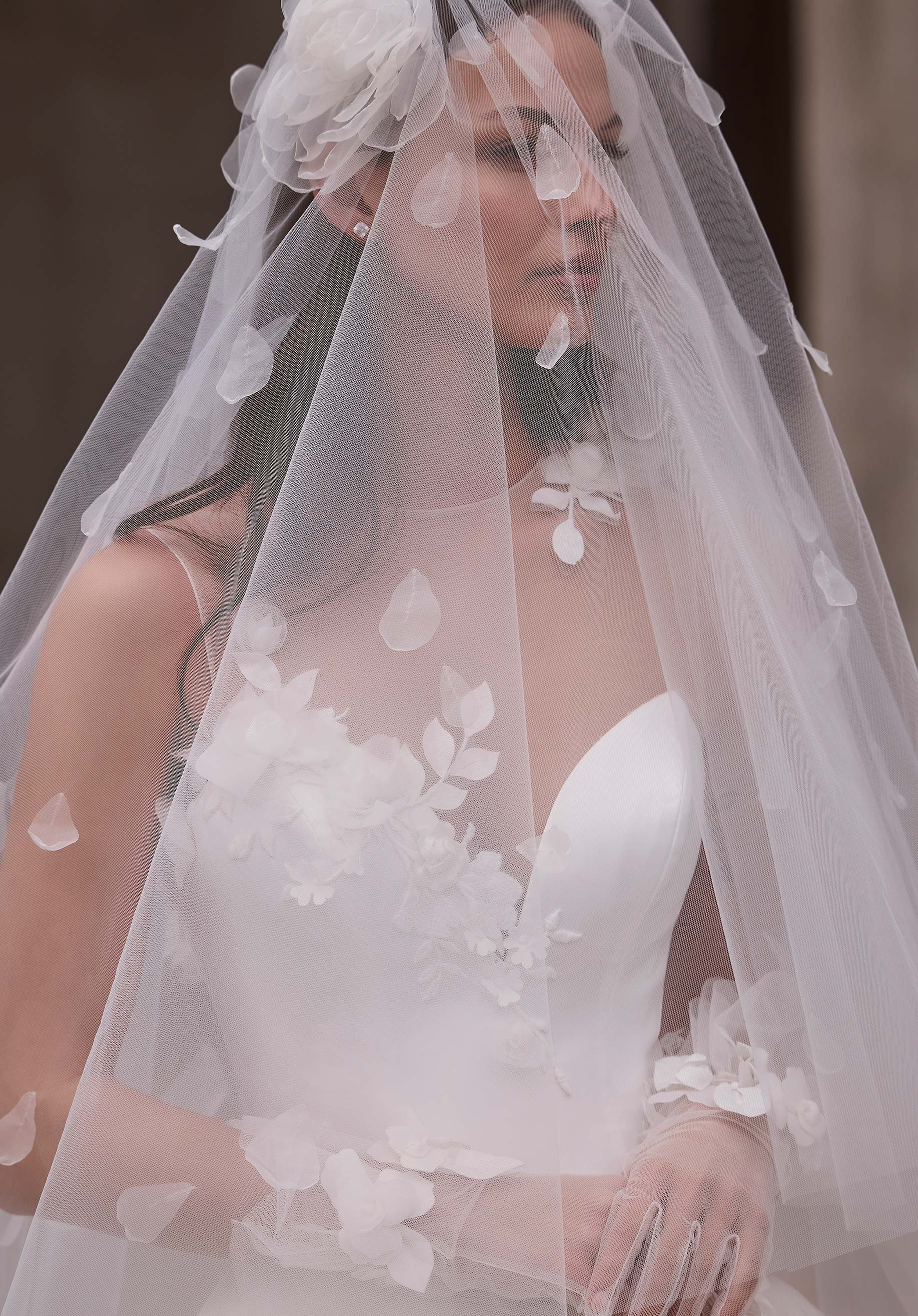 morilee-antheia-brautkleid-ballkleid-mit-mikado-oberteil-und-3d-bl-ten image 5