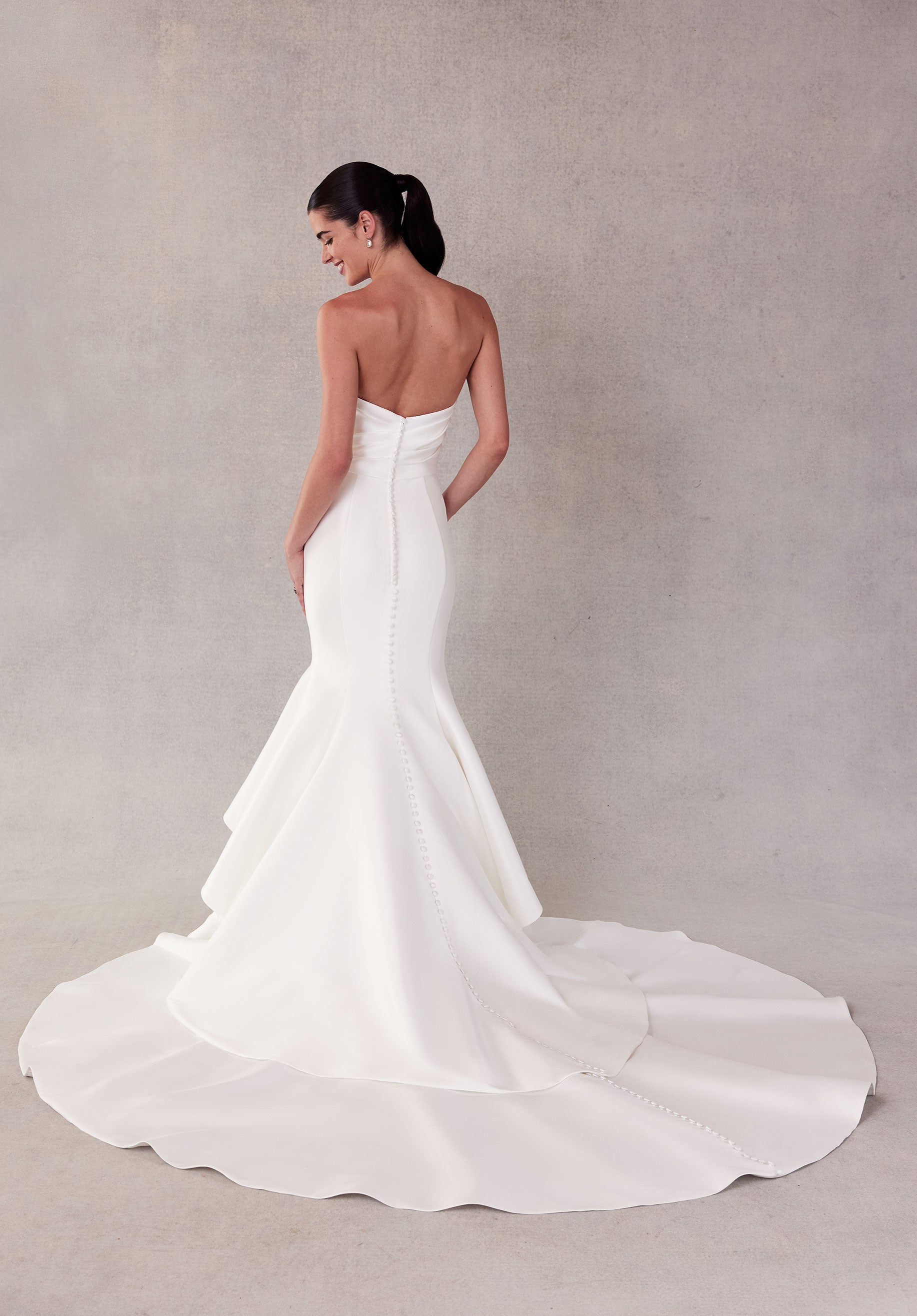 morilee-safiyah-brautkleid-meerjungfrau-satin-cowl image 8