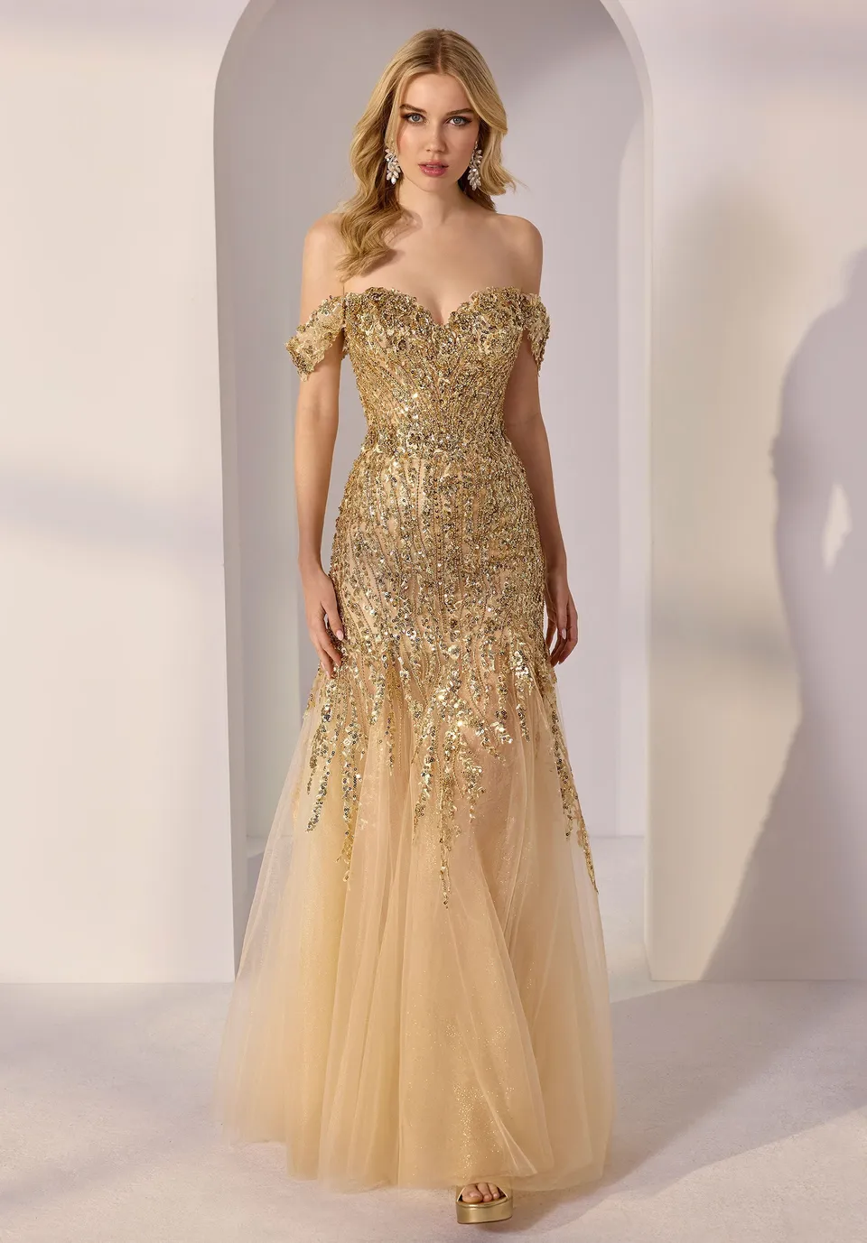 morilee-sweetheart-mermaid-partykleid-mit-pailletten-off-shoulder image 1