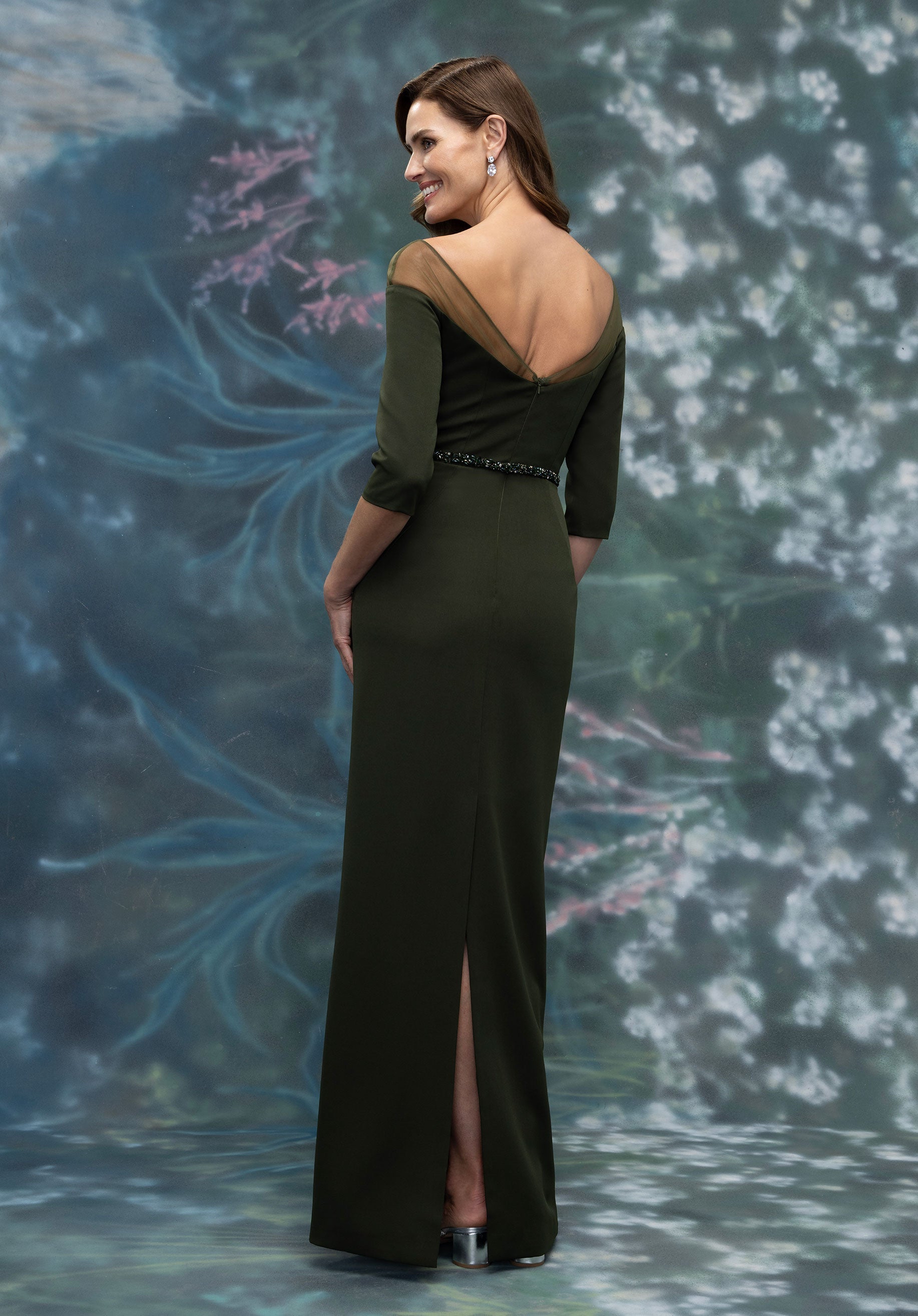 morilee-abendkleid-sheath-aus-stretch-crepe-mit-illusion-ausschnitt image 3