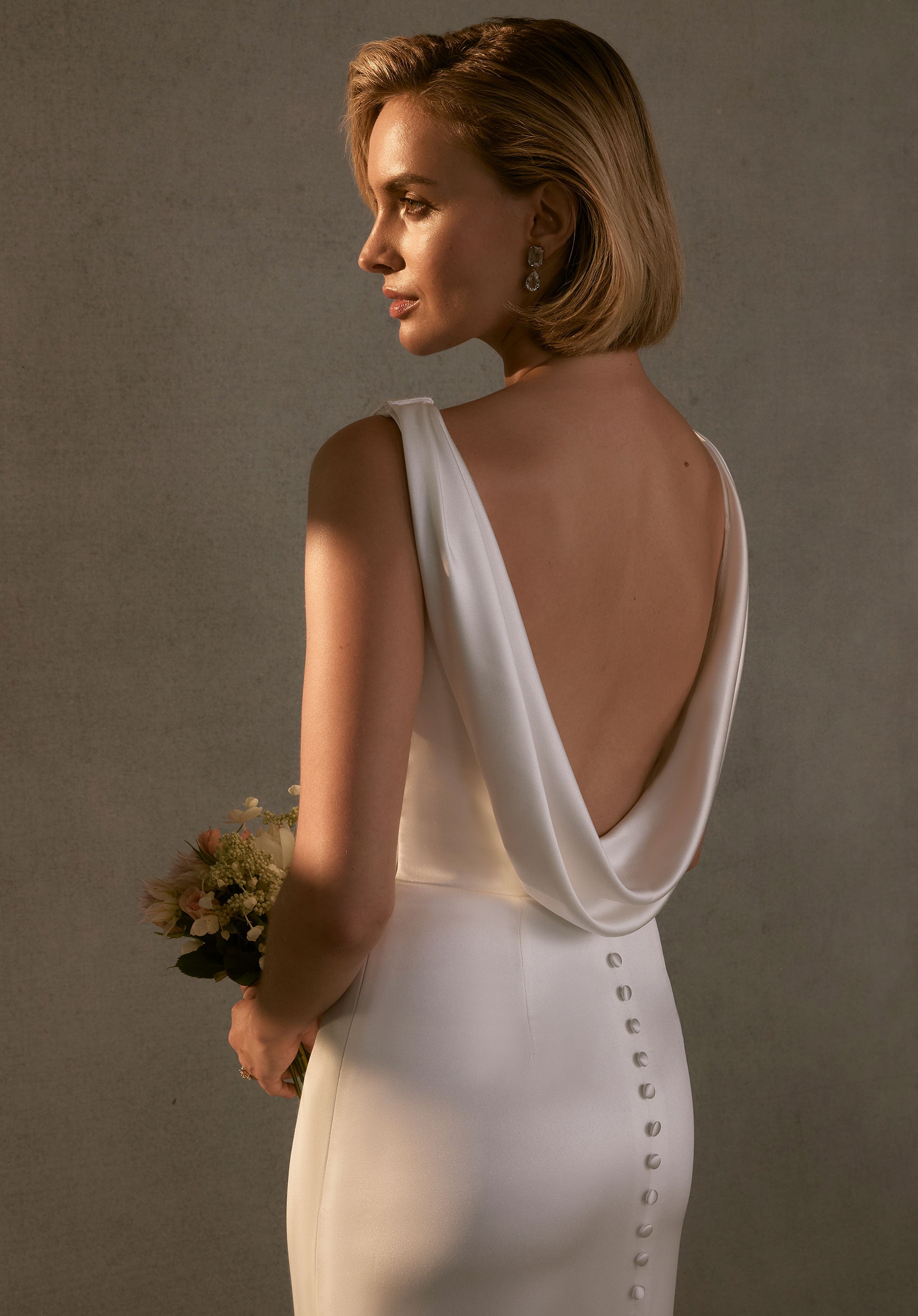 morilee-syndie-satin-sheath-brautkleid-mit-offenem-r-cken image 5