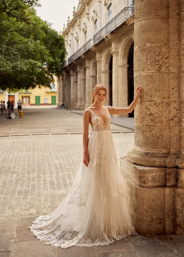 gbs-herve-paris-bridal-lior-brautkleid-libre-collection image 1