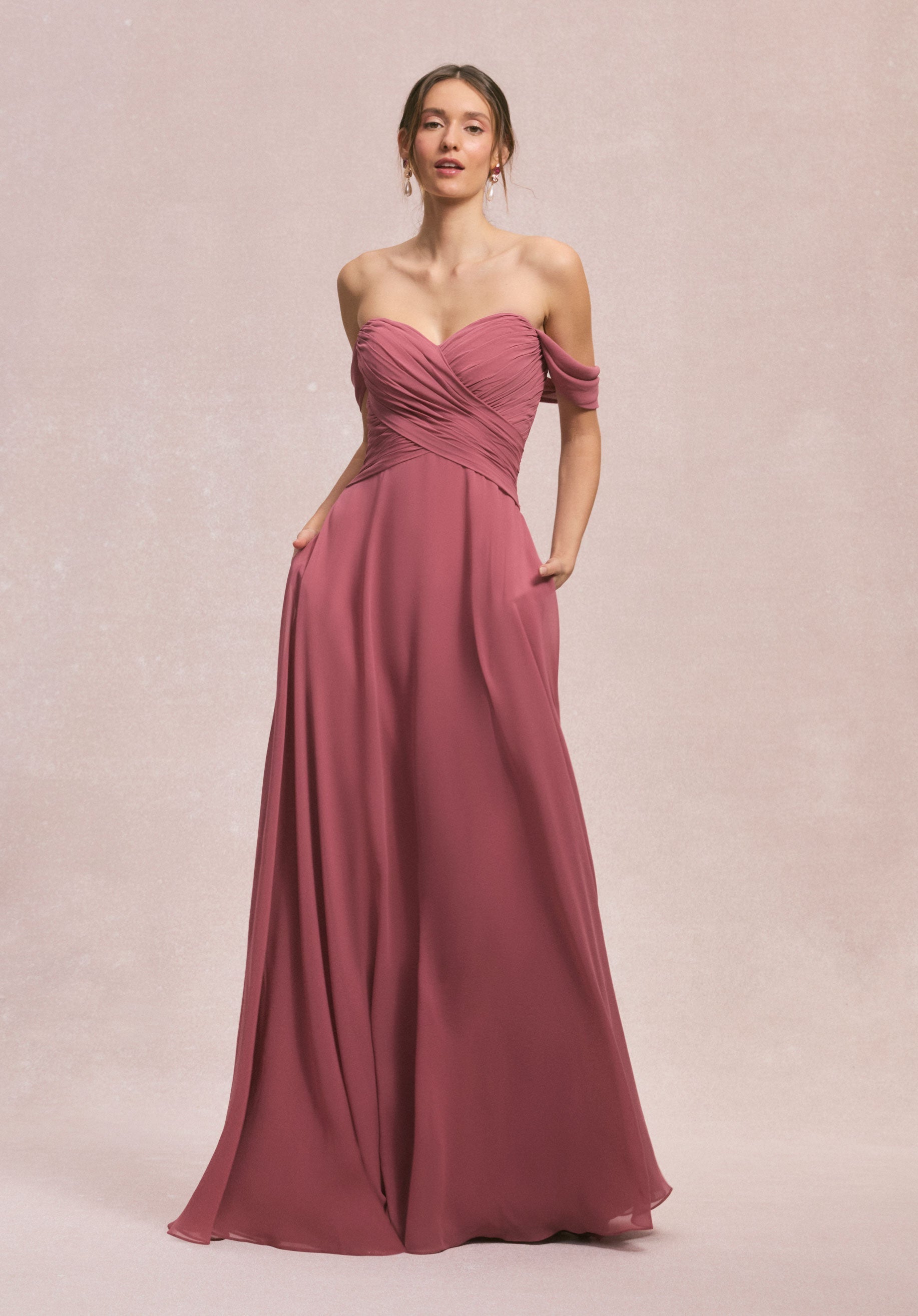 morilee-ruched-sweetheart-a-linie-brautjungfernkleid-chiffon image 1