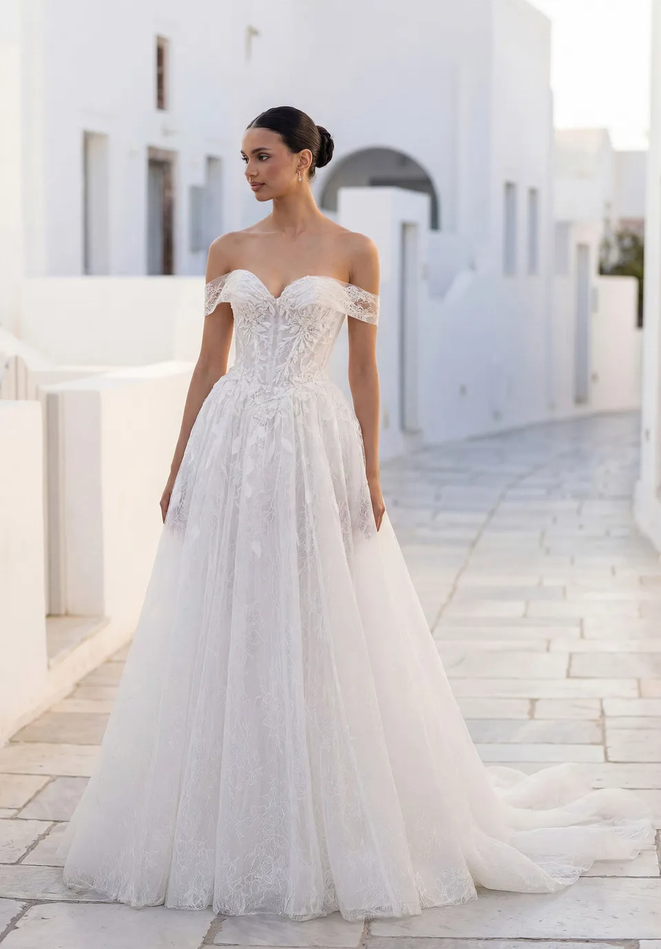 morilee-temperley-brautkleid-a-linie-aus-chantilly-spitze image 1