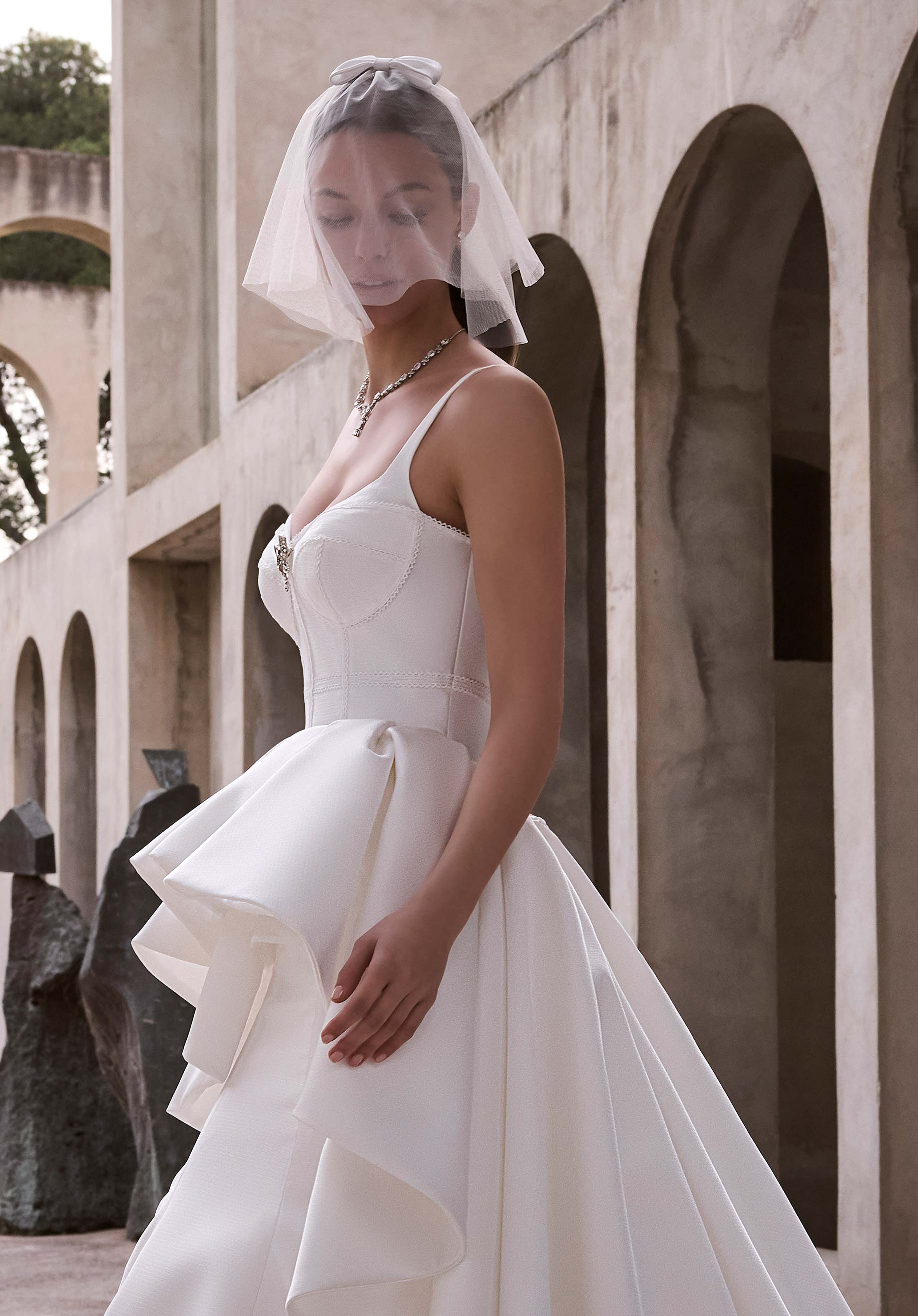 morilee-callistae-brautkleid-mit-overskirt image 2