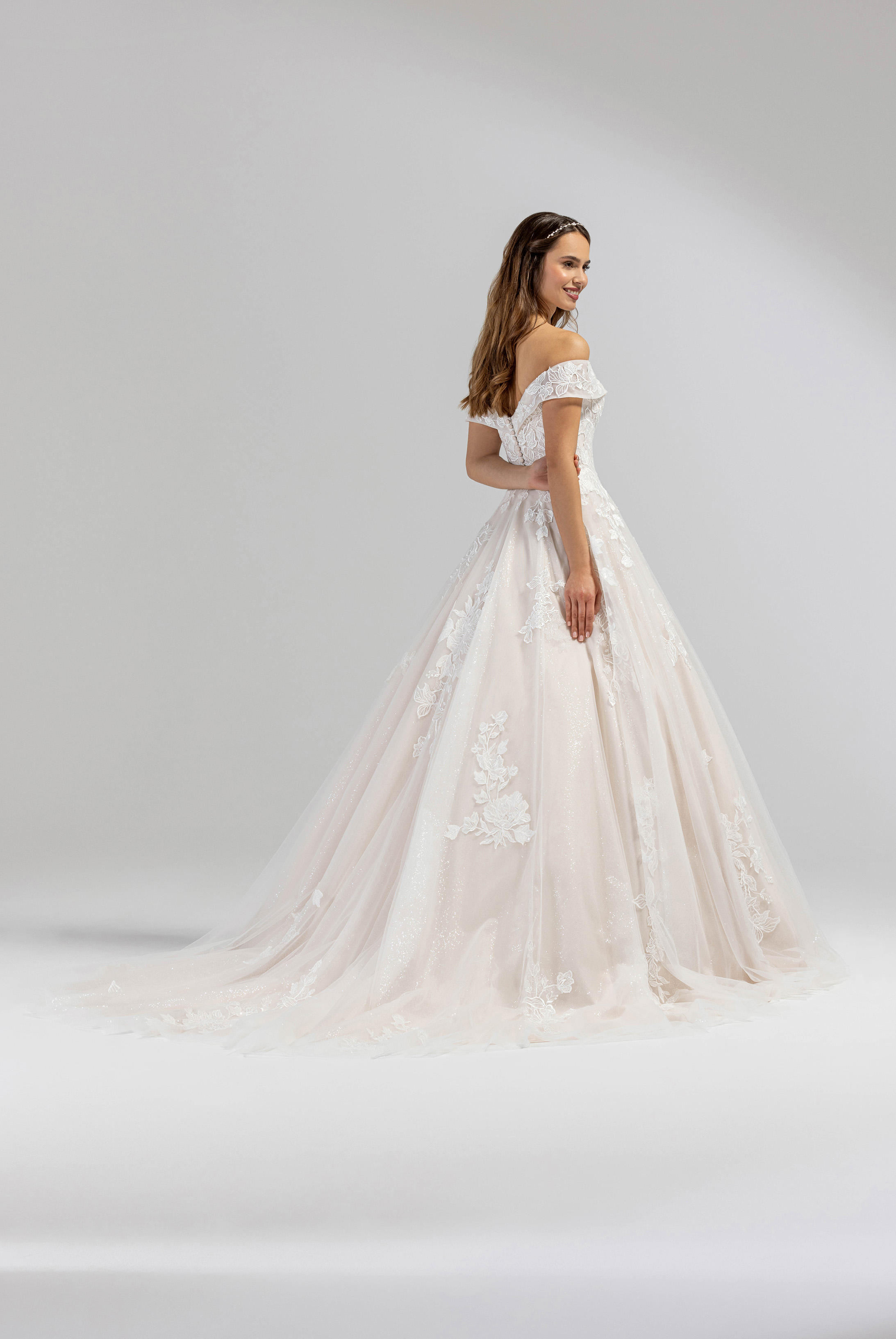 eglantine-luciole-brautkleid-in-ivoire-ros-wei-oder-ivoire image 3