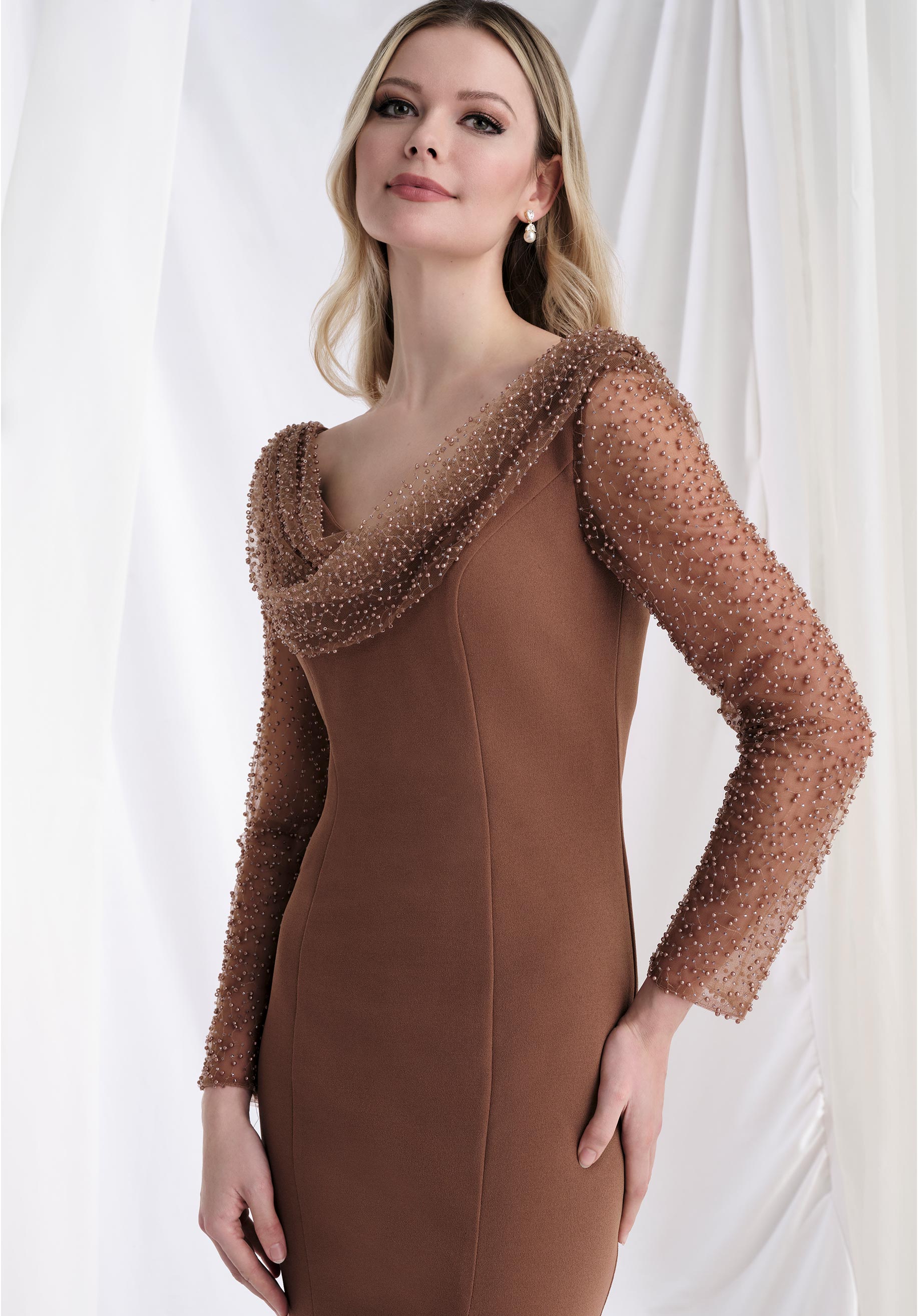 morilee-fit-and-flare-abendkleid-stretch-crepe-wasserfall-ausschnitt image 2