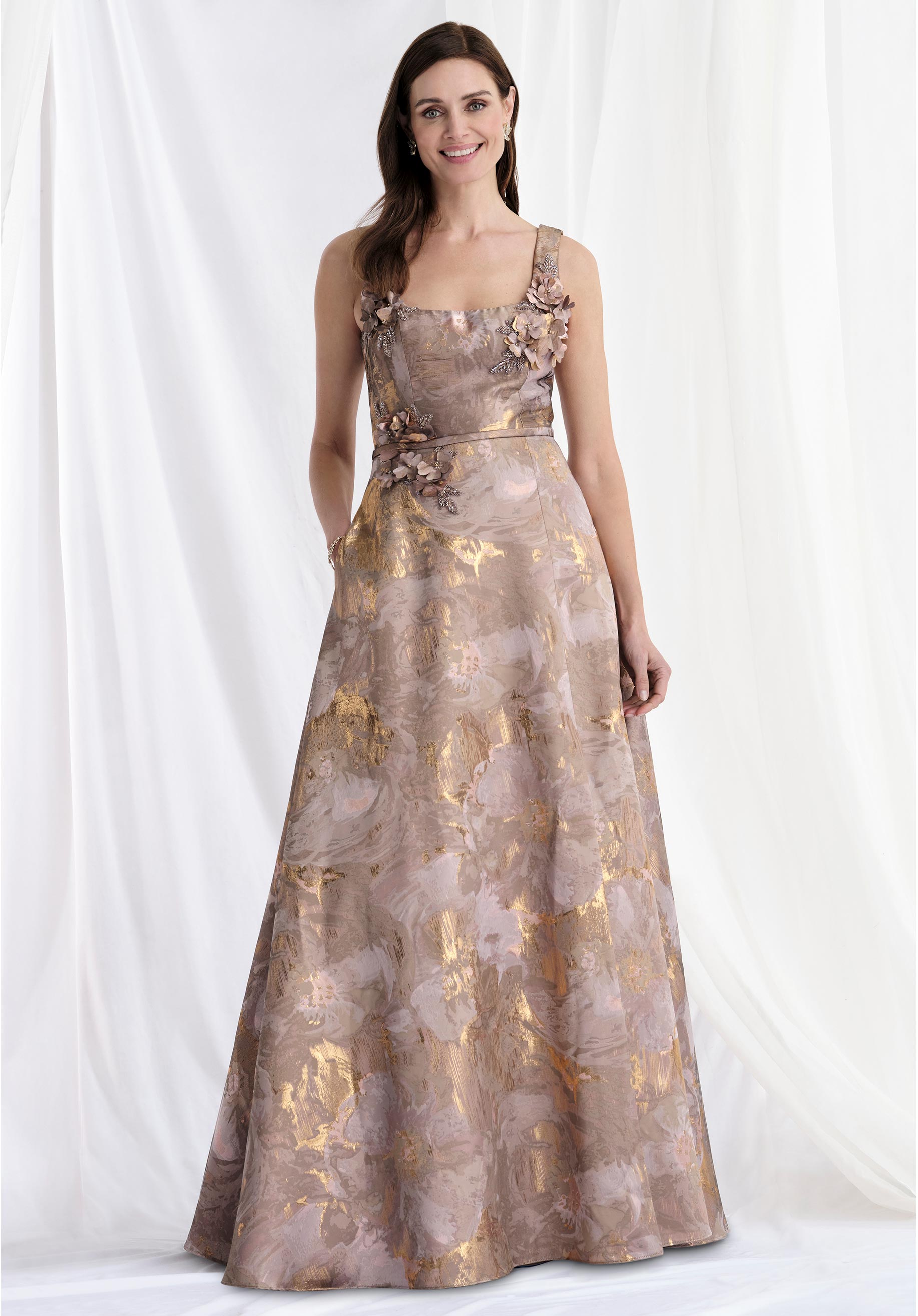 morilee-brokat-a-linie-abendkleid-mit-square-neck-und-perlenbl-ttern image 2